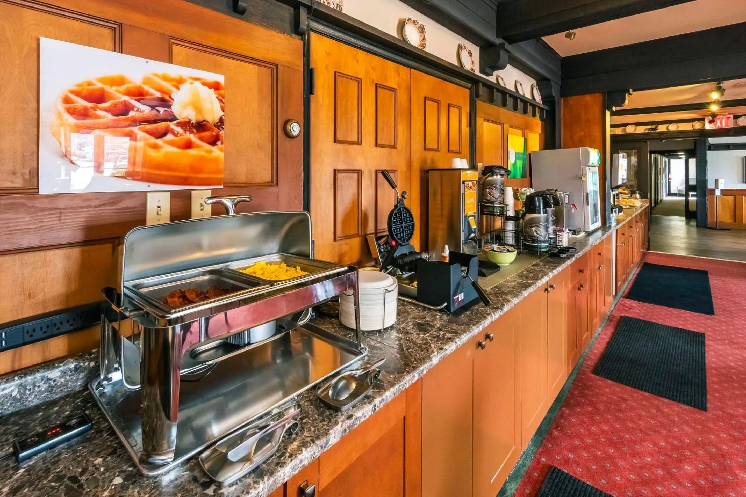 Breakfast in Quality Inn Waddling Dog