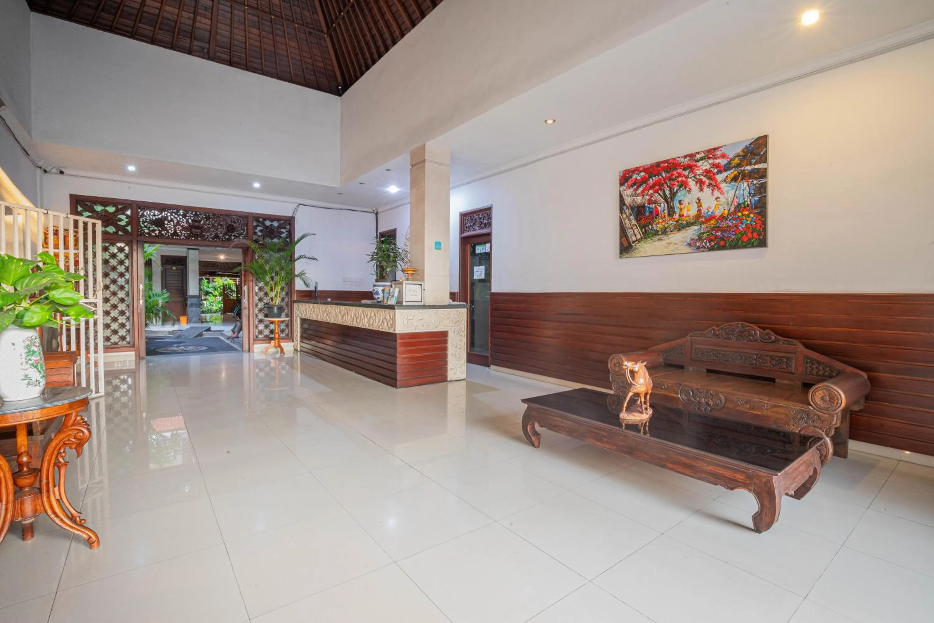 Lobby or reception in Puri Mango Guest House Sanur