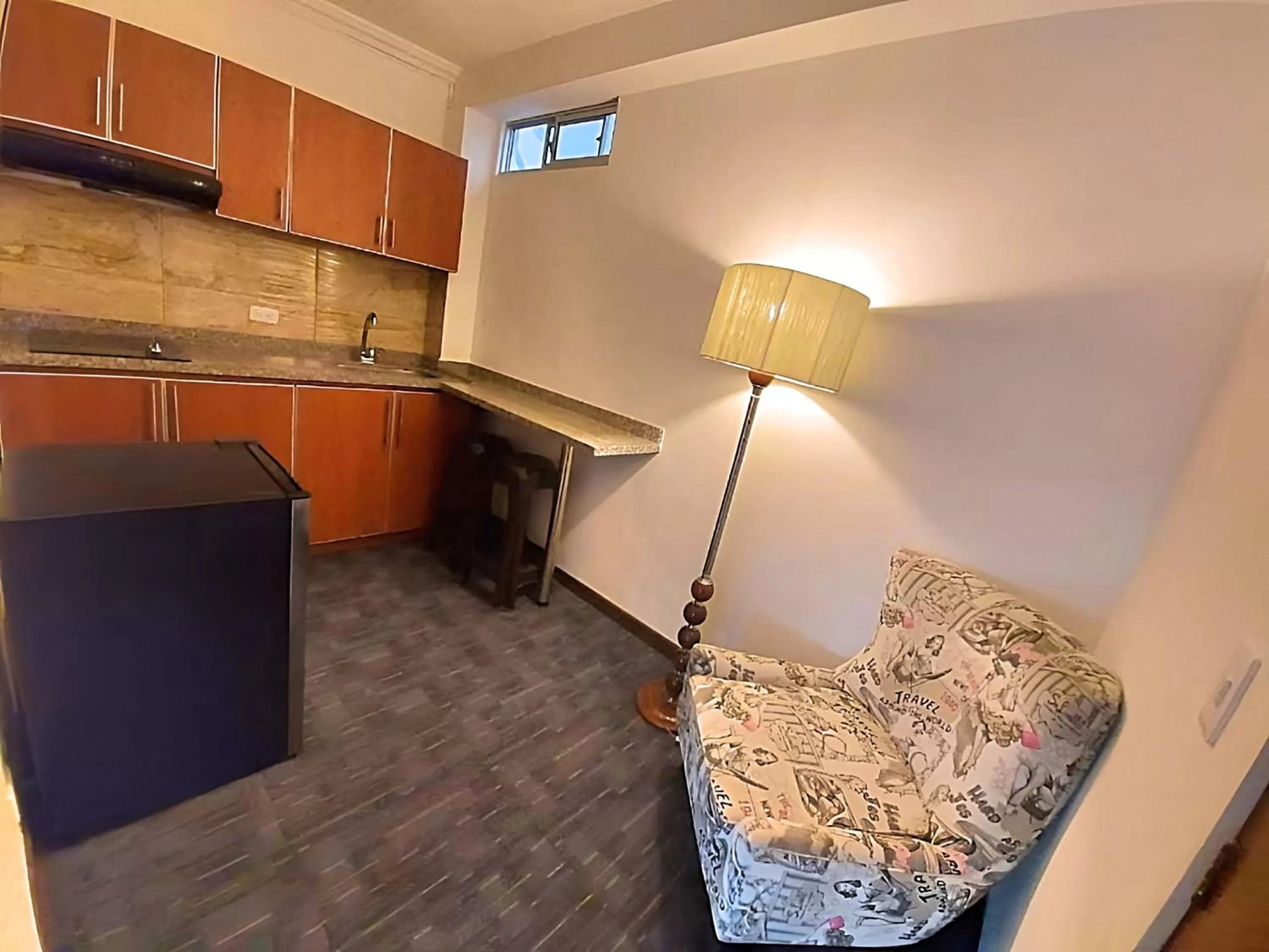 Kitchen or kitchenette, Seating Area in Hotel Santa Cruz Bogotá