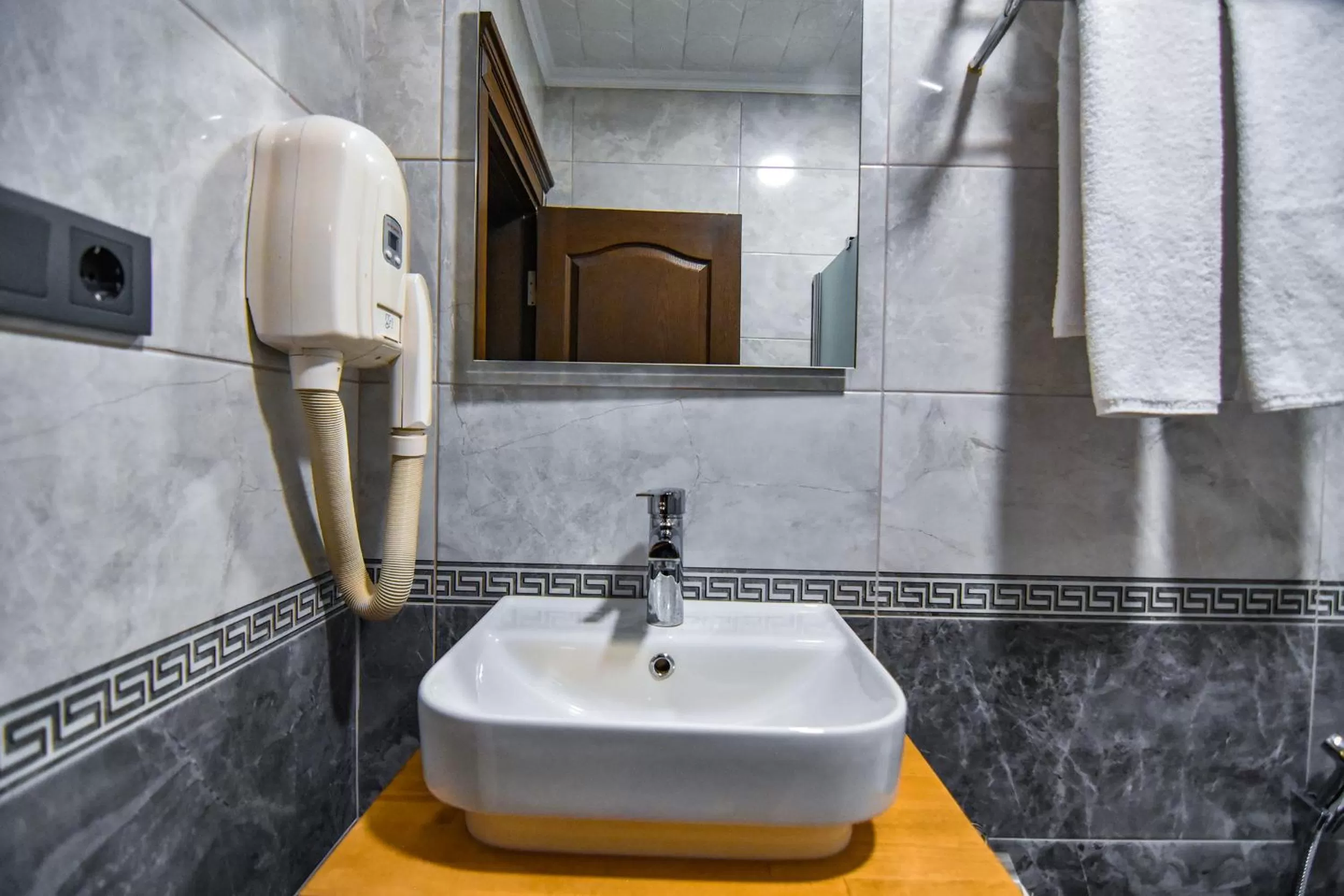 Bathroom in Sandal Otel