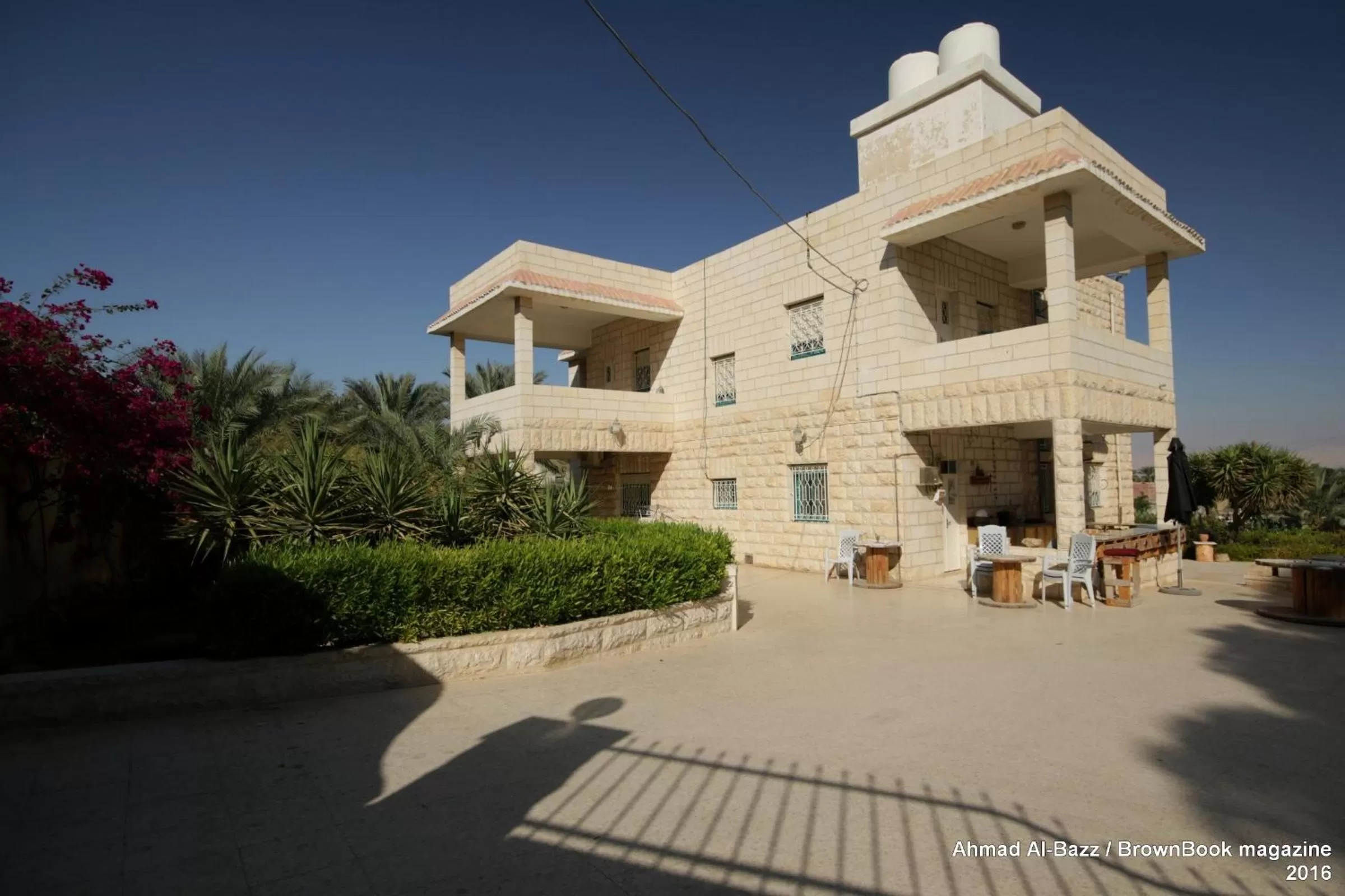 Patio, Property Building in Auberg-Inn Guesthouse