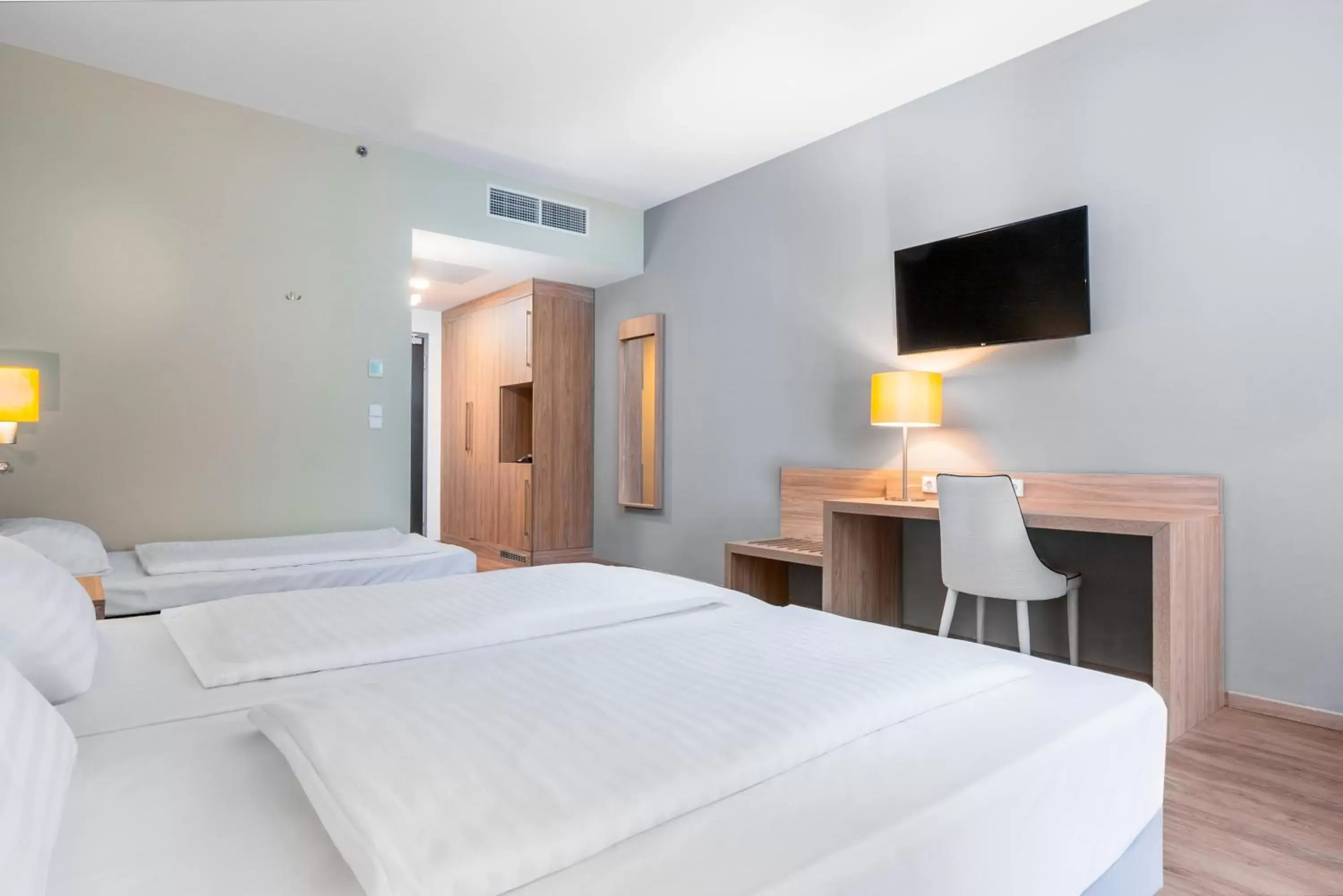 Deluxe Triple Room in Akeah Verdi Budapest Deluxe Triple Room in Akeah Verdi Budapest