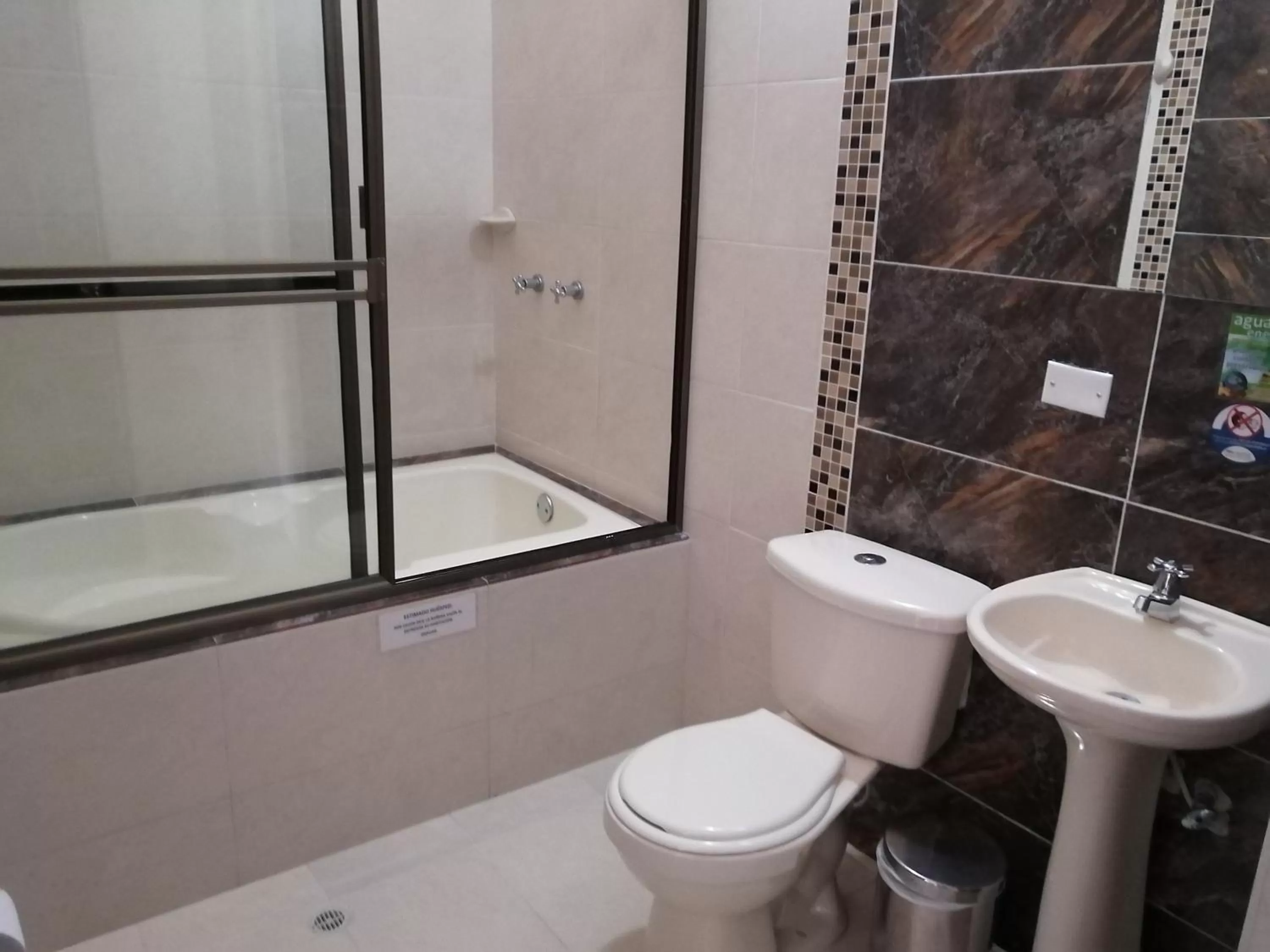 Bathroom in Hotel Portal Dorado