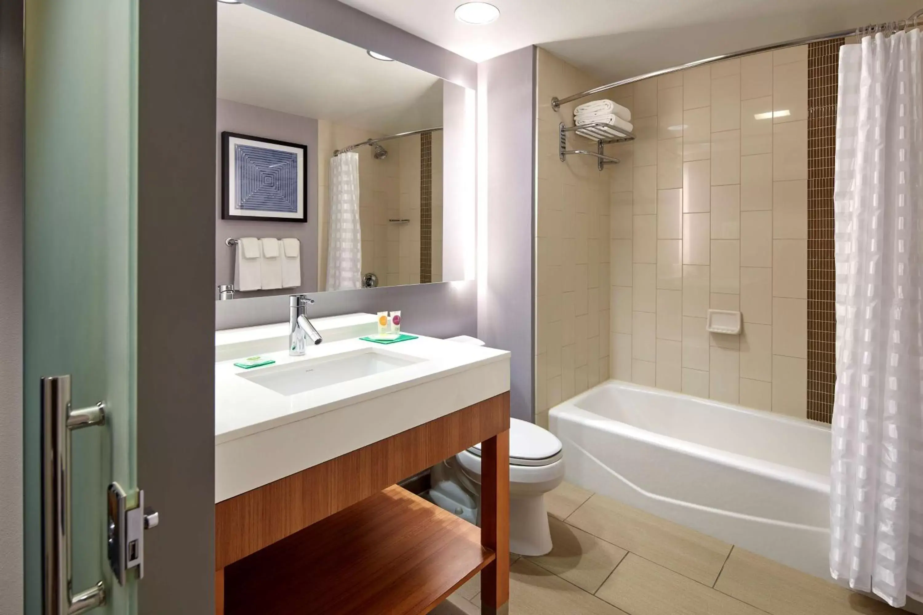 Queen Room with Two Queen Beds and Sofa Bed - High Floor in Hyatt Place Los Angeles / LAX / El Segundo Queen Room with Two Queen Beds and Sofa Bed - High Floor in Hyatt Place Los Angeles / LAX / El Segundo