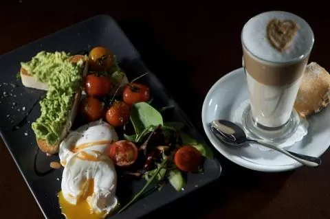 Breakfast in Rose and Crown Hotel