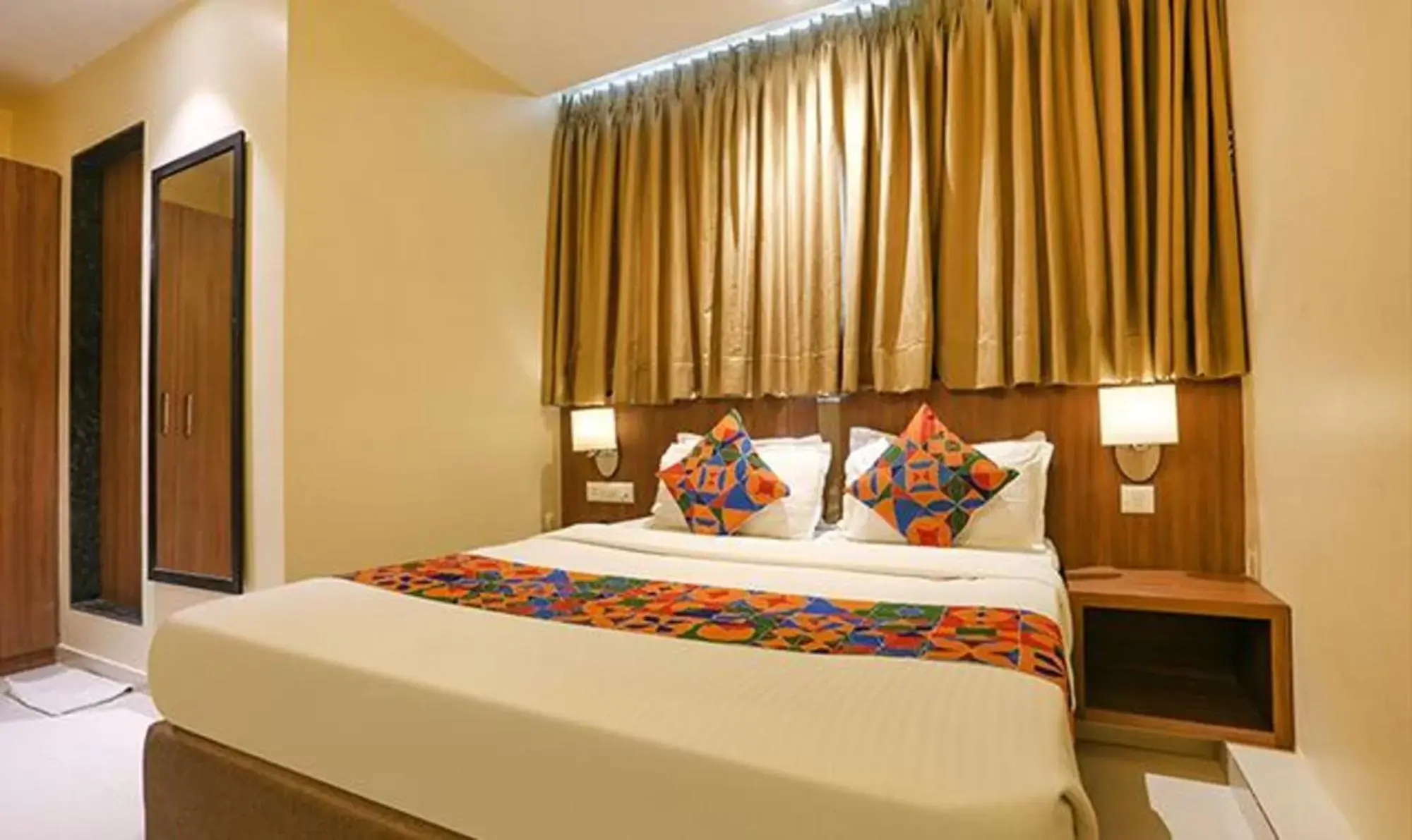 Deluxe Room - single occupancy in FabHotel Royal Mumbai International Airport Deluxe Room - single occupancy in FabHotel Royal Mumbai International Airport