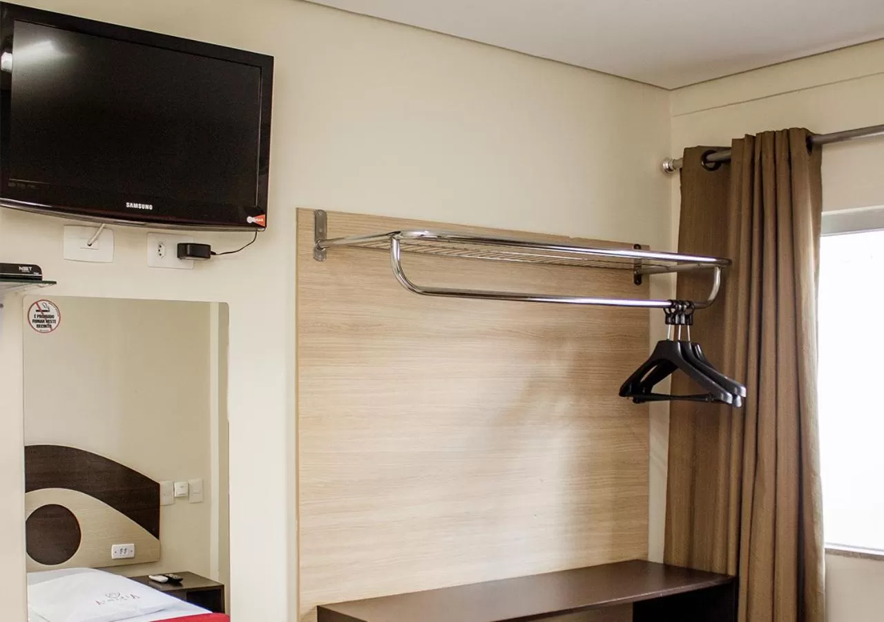 TV and multimedia, Bathroom in Alkimia Hotel