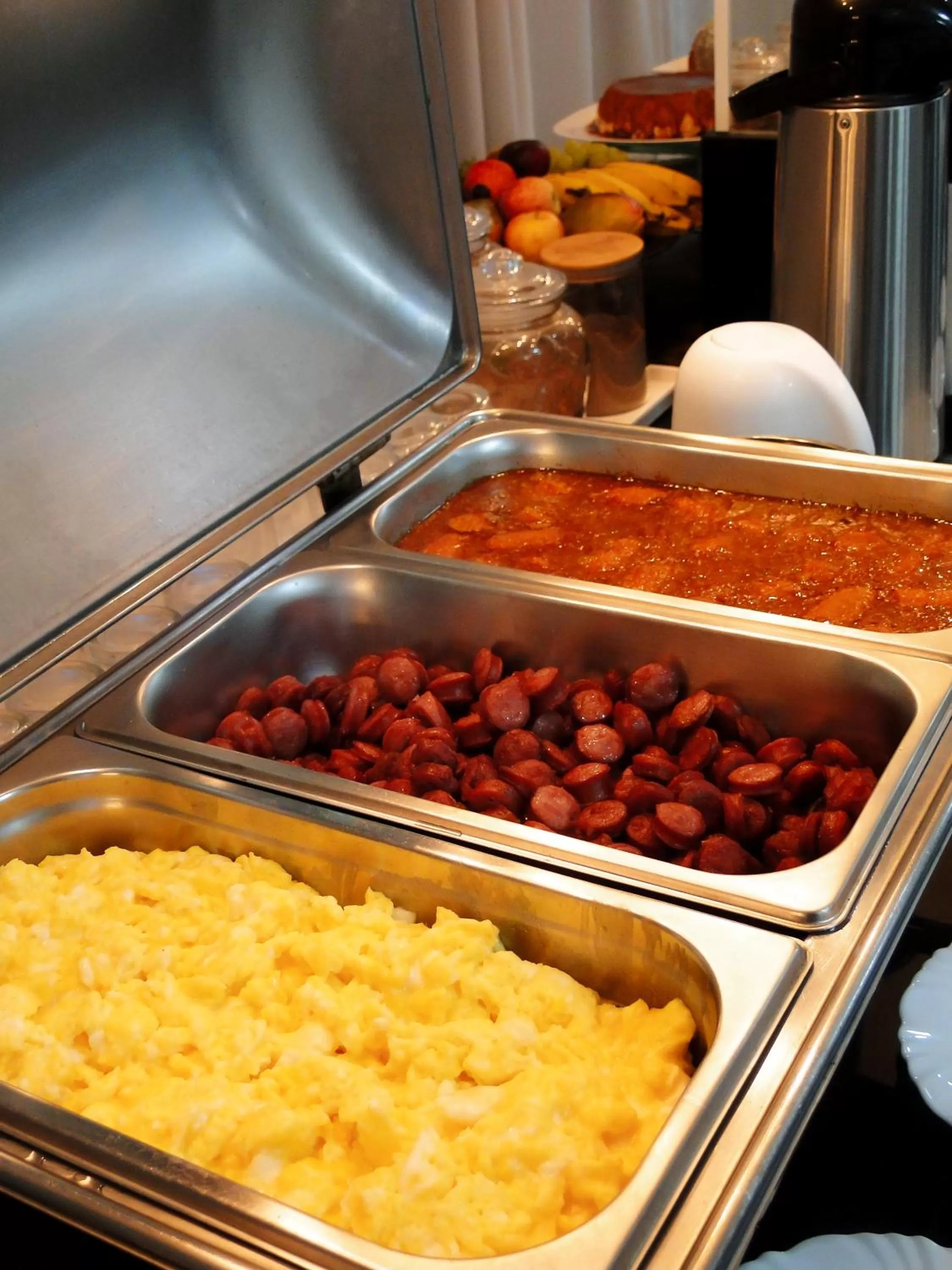 Buffet breakfast in Hotel Albinos