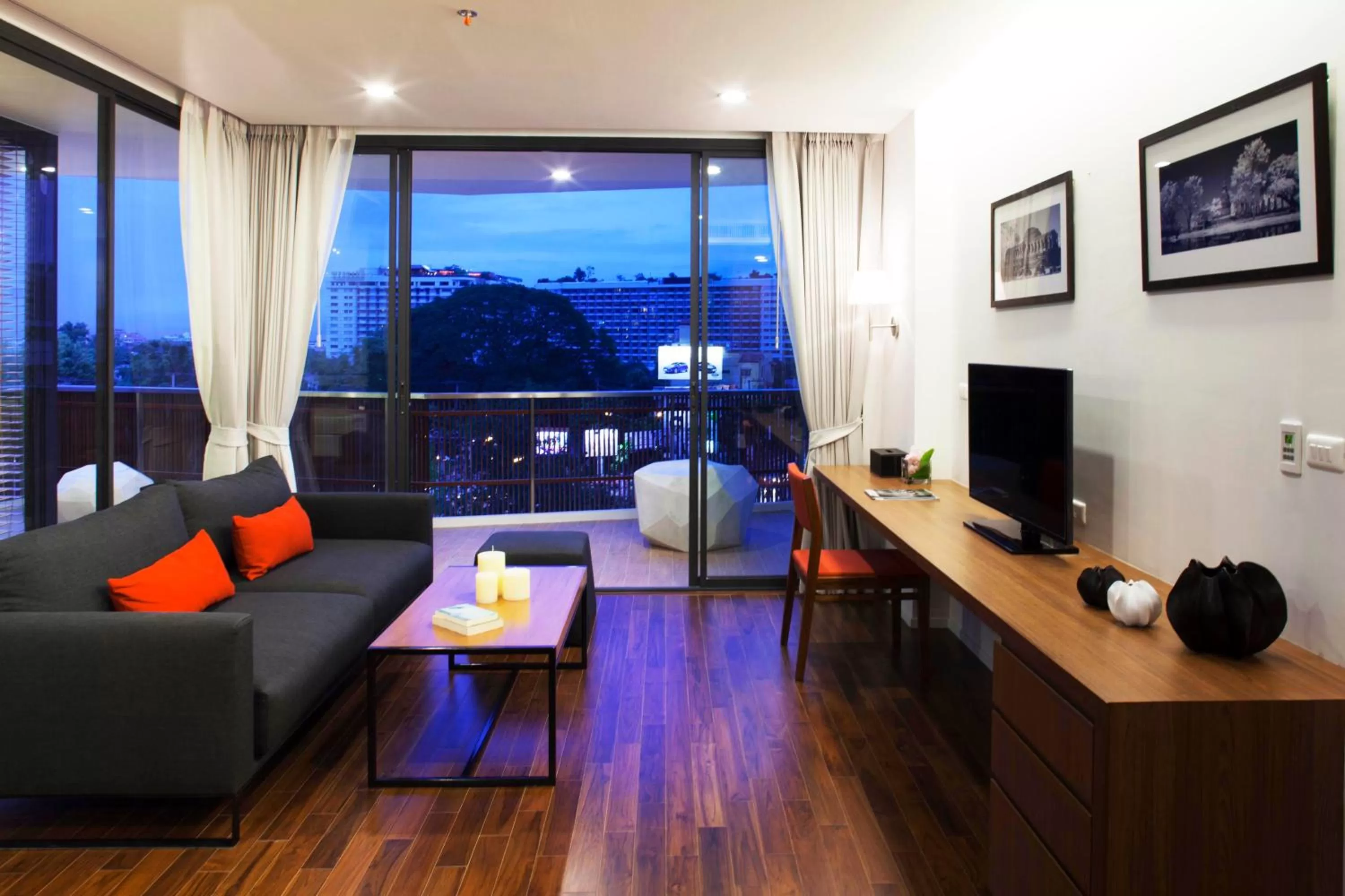 Living room in Eastin Tan Hotel Chiang Mai