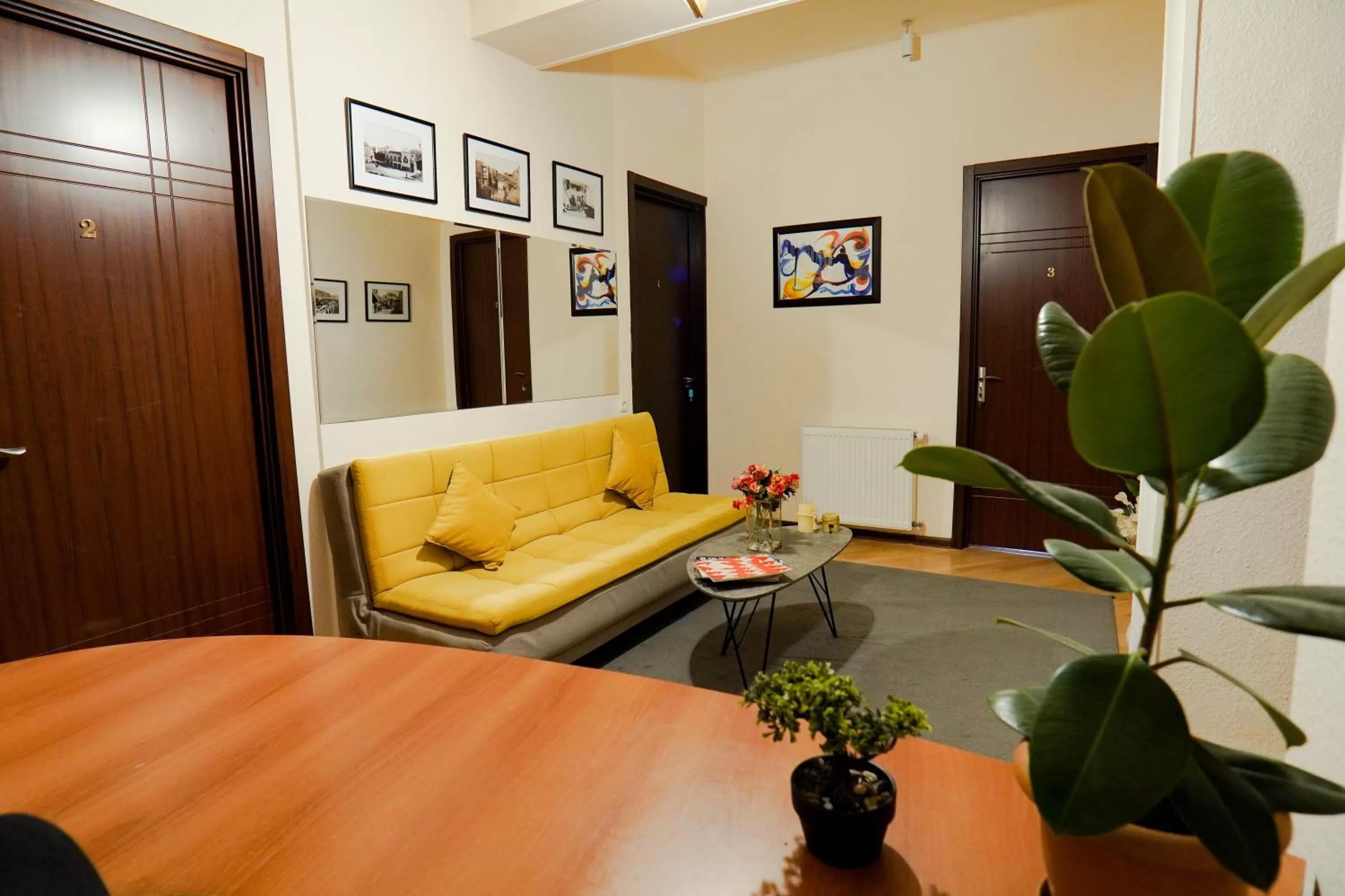 Photo of the whole room, Seating Area in Check-In Hotel