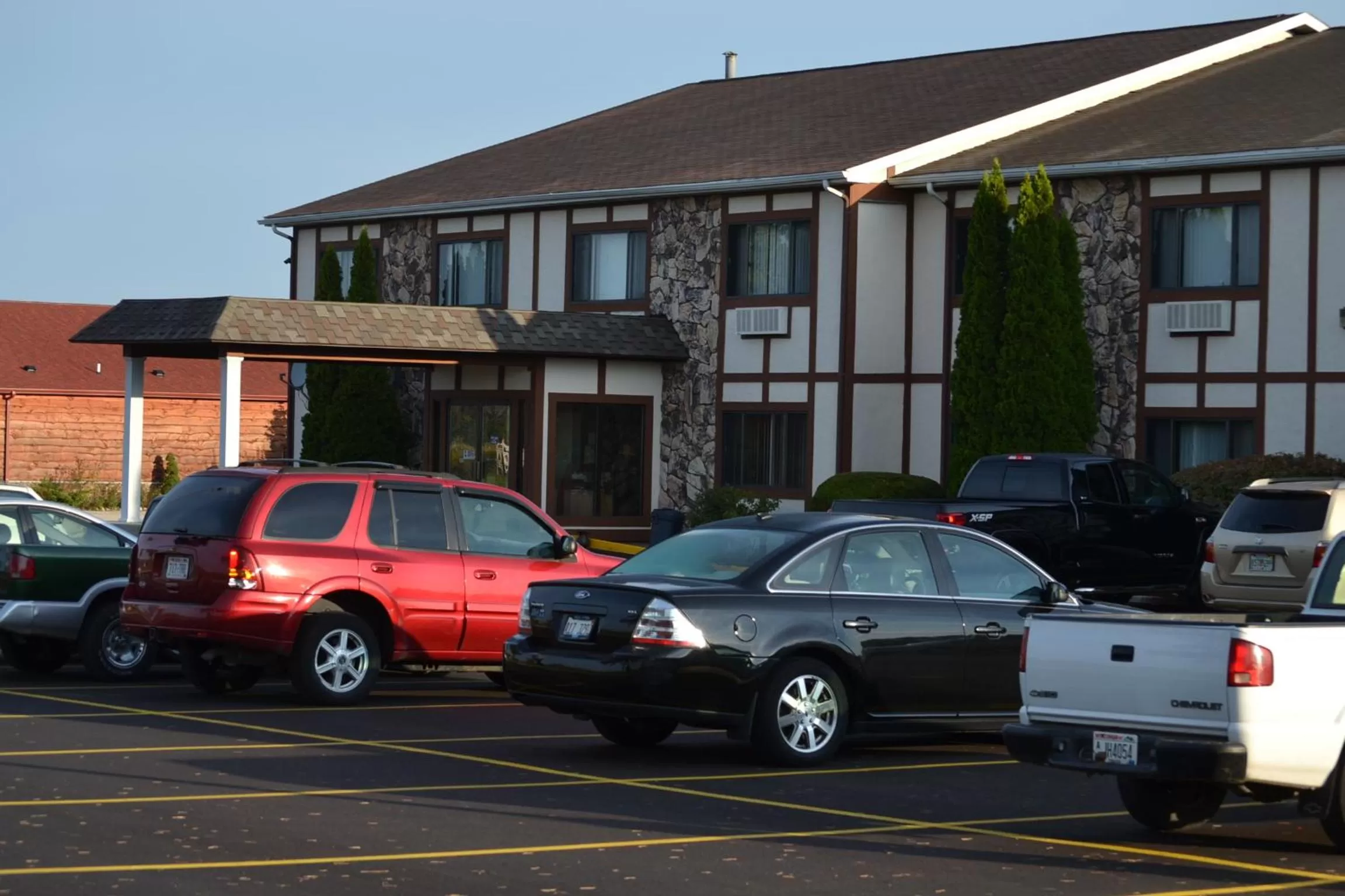 Property building in Sky Lodge Inn & Suites - Delavan