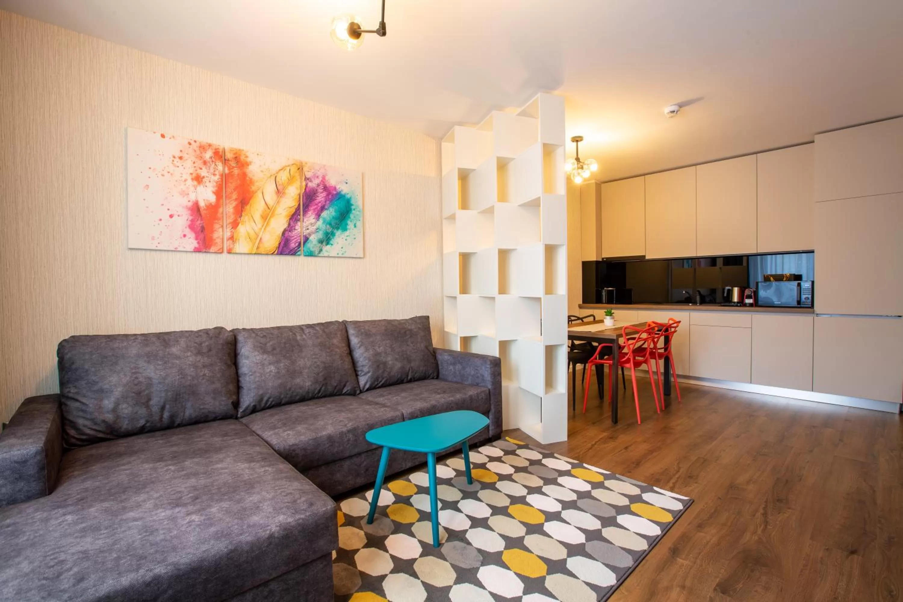 Kitchen or kitchenette in Bach Apartments