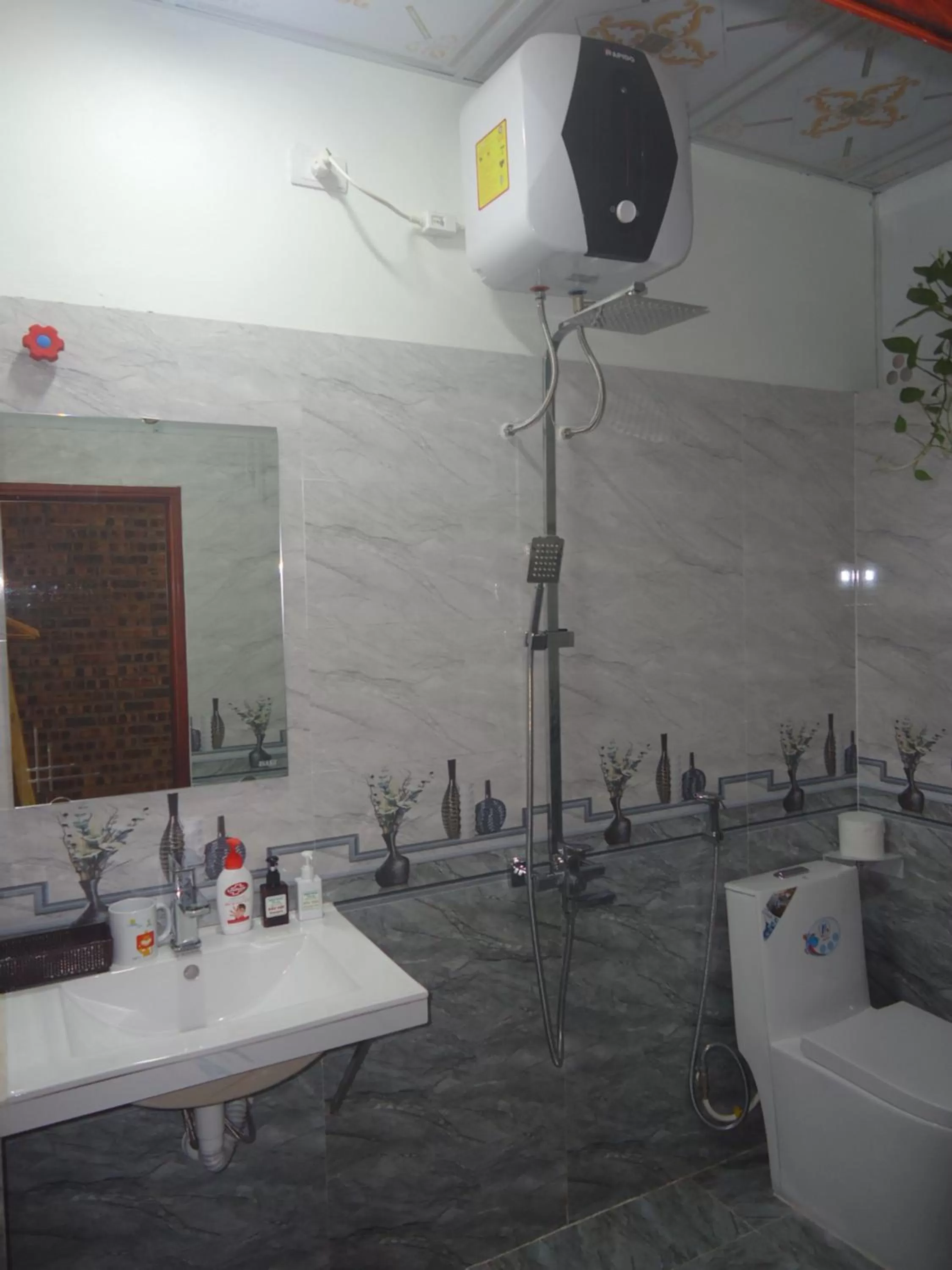Shower in Green Space Homestay
