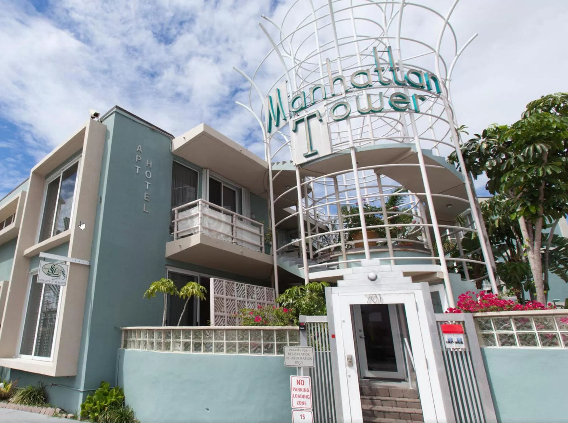 Property building in Manhattan Tower Apartment Hotel