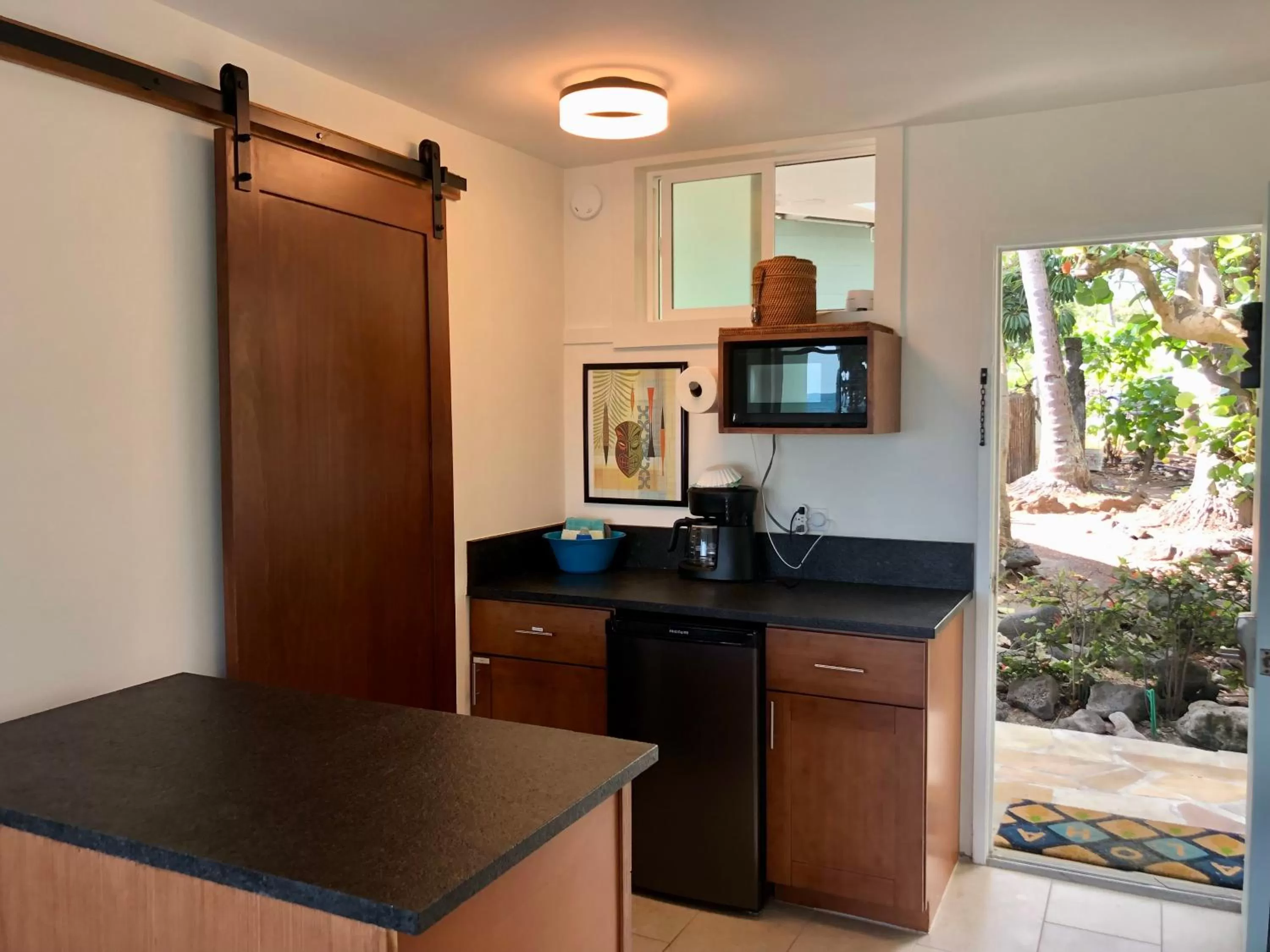 Kitchen or kitchenette in Kona Tiki Hotel - No Resort Fees