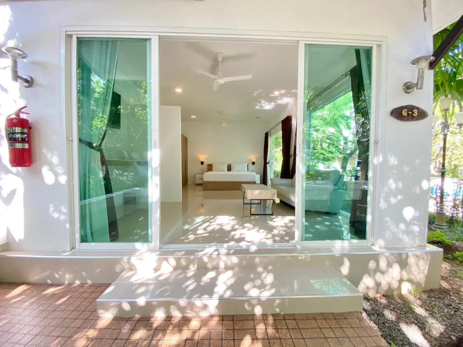 Deluxe Double Room with Pool View in Garden Home Kata Deluxe Double Room with Pool View in Garden Home Kata