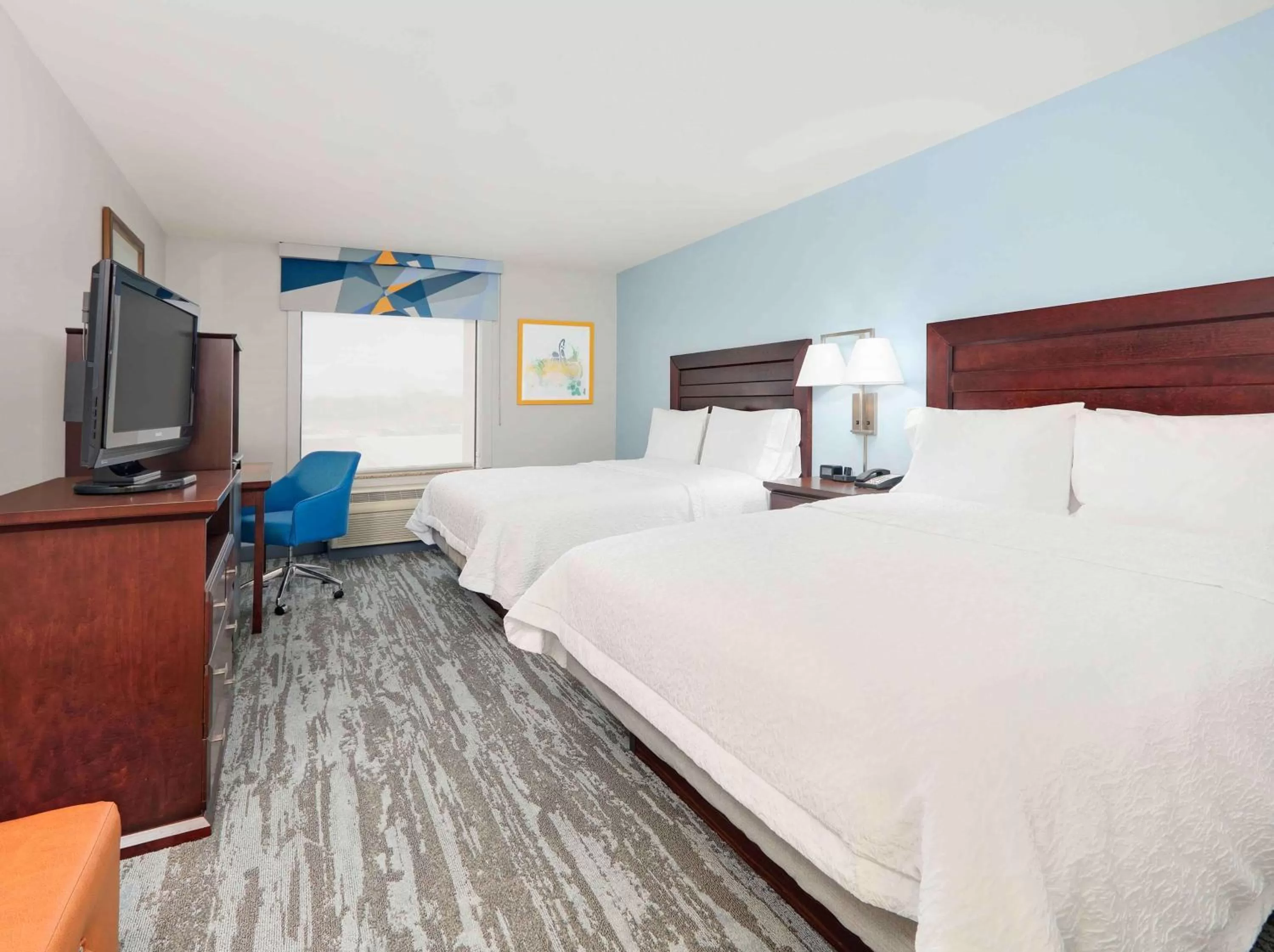 Bed in Hampton Inn & Suites Dallas-Arlington-South