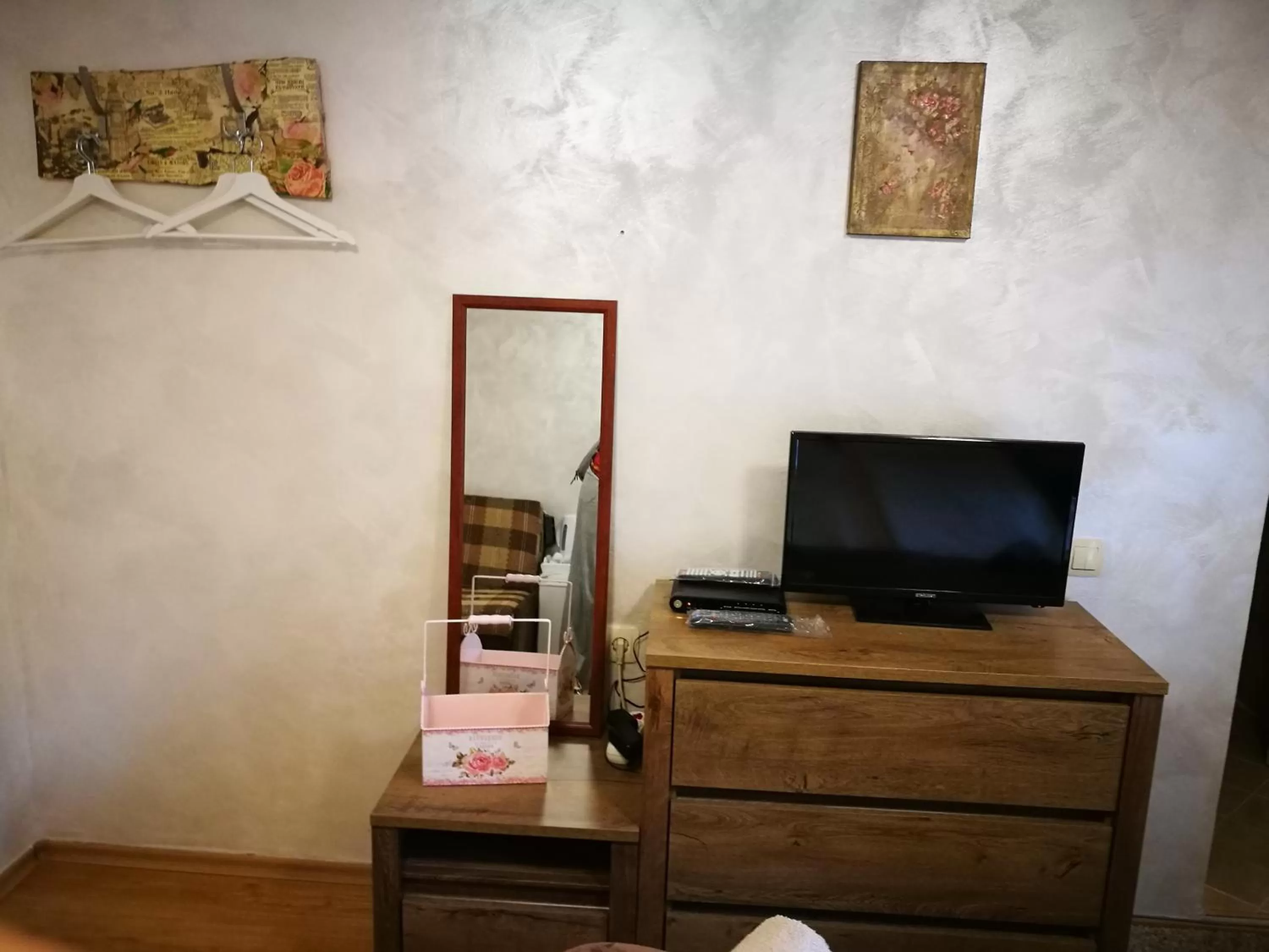 TV and multimedia in Hotel Paradise