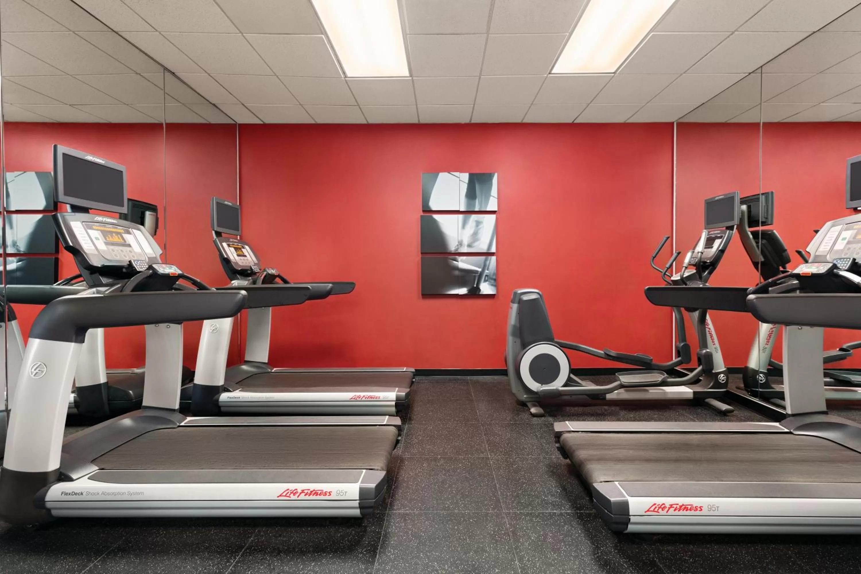 Fitness centre/facilities in Radisson Hotel Seattle Airport