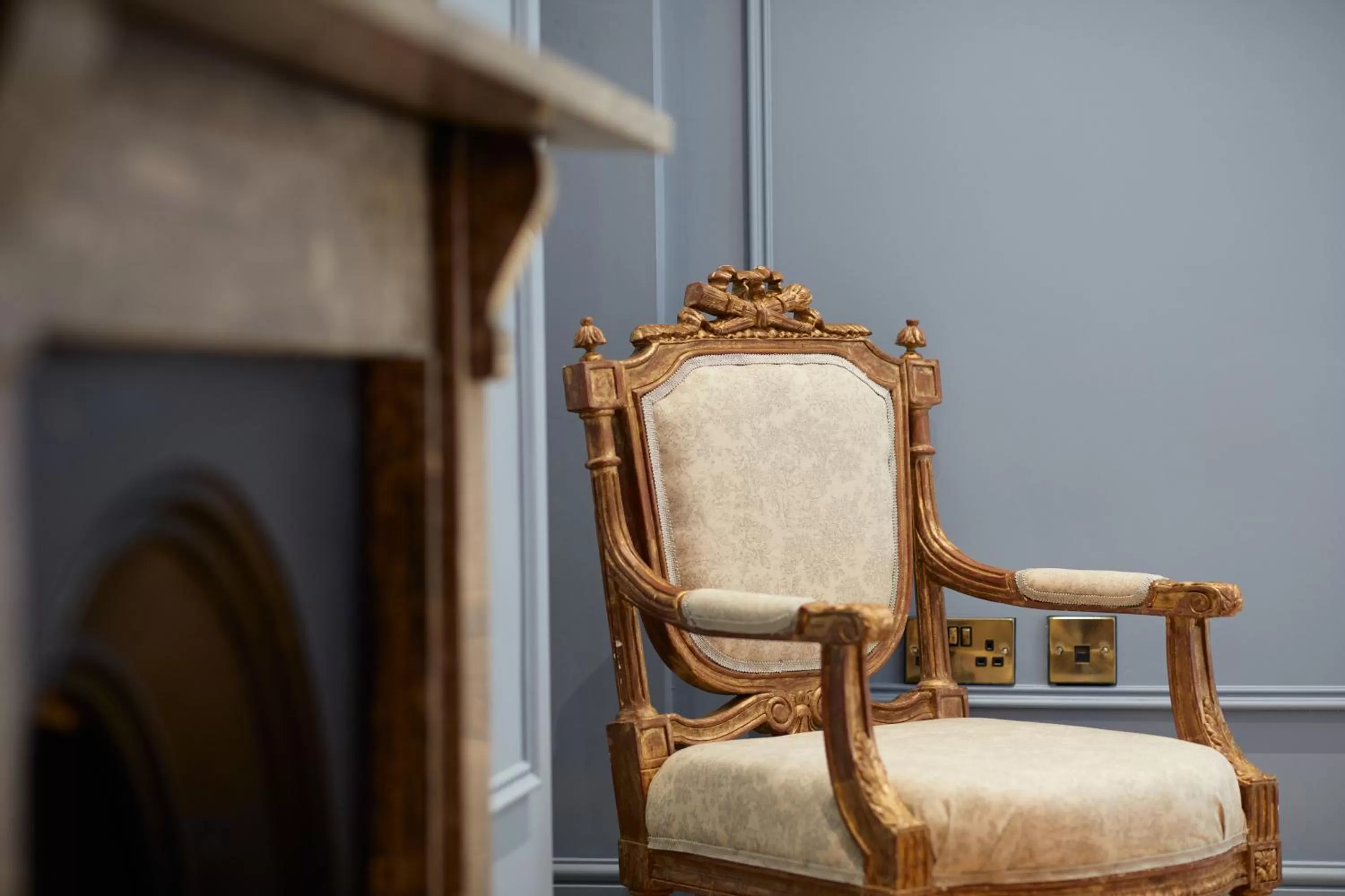 Seating area in Railway House York by Chateau Anna