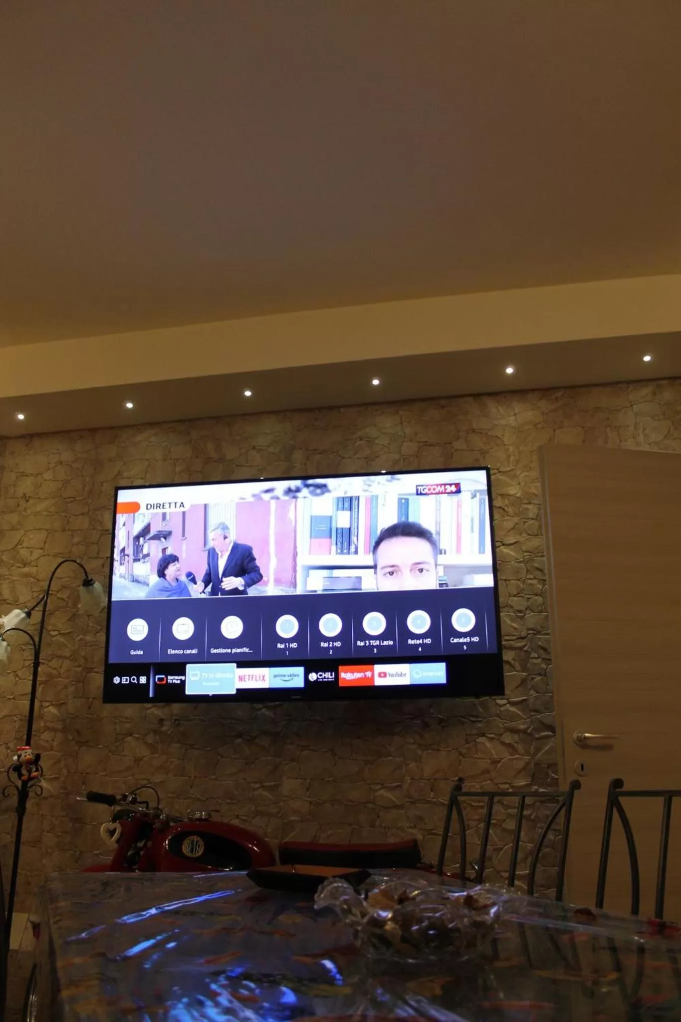 TV/Entertainment Center in Casa Riva