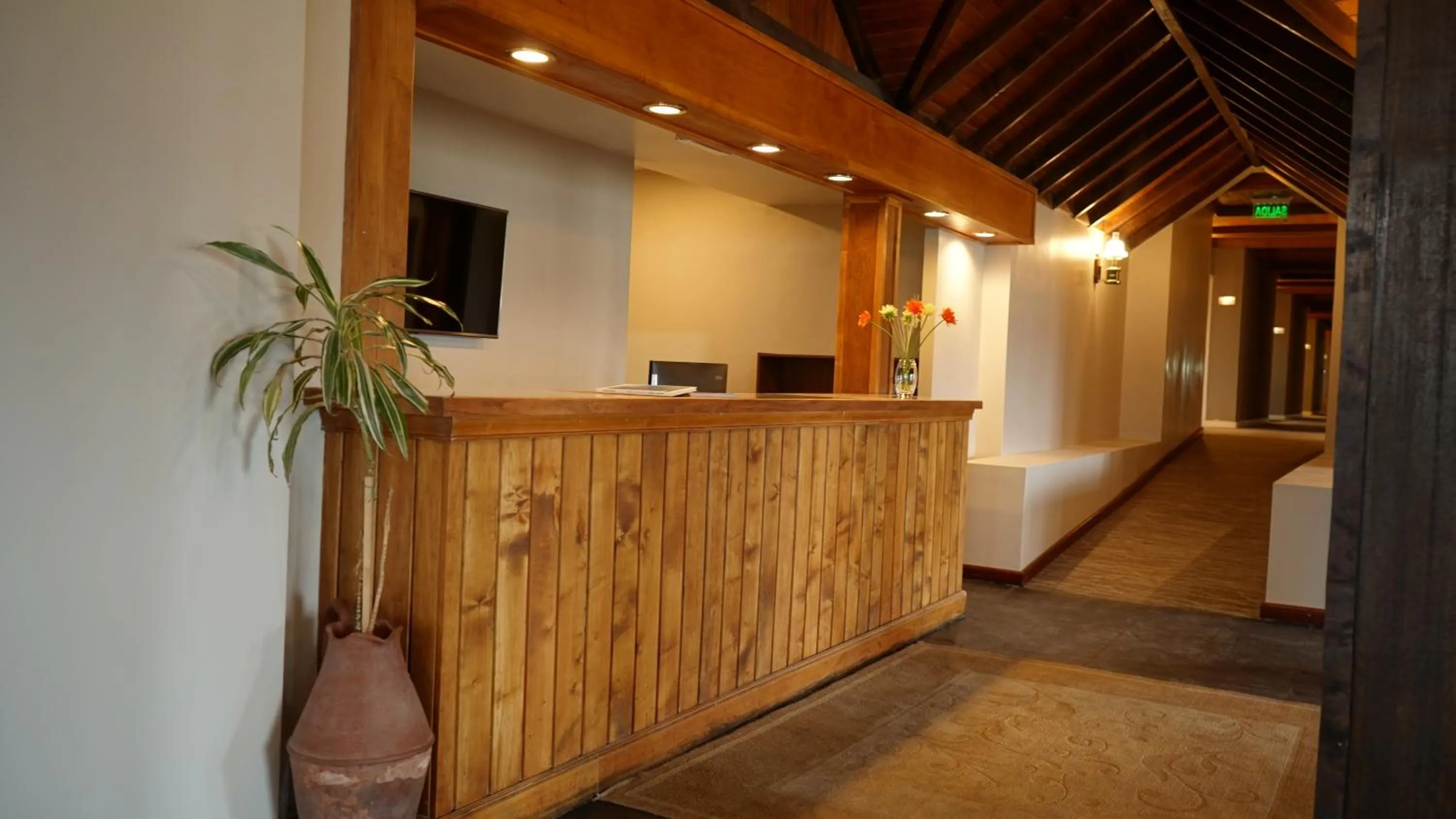 Lobby or reception in Tolkeyen Ushuaia Hotel