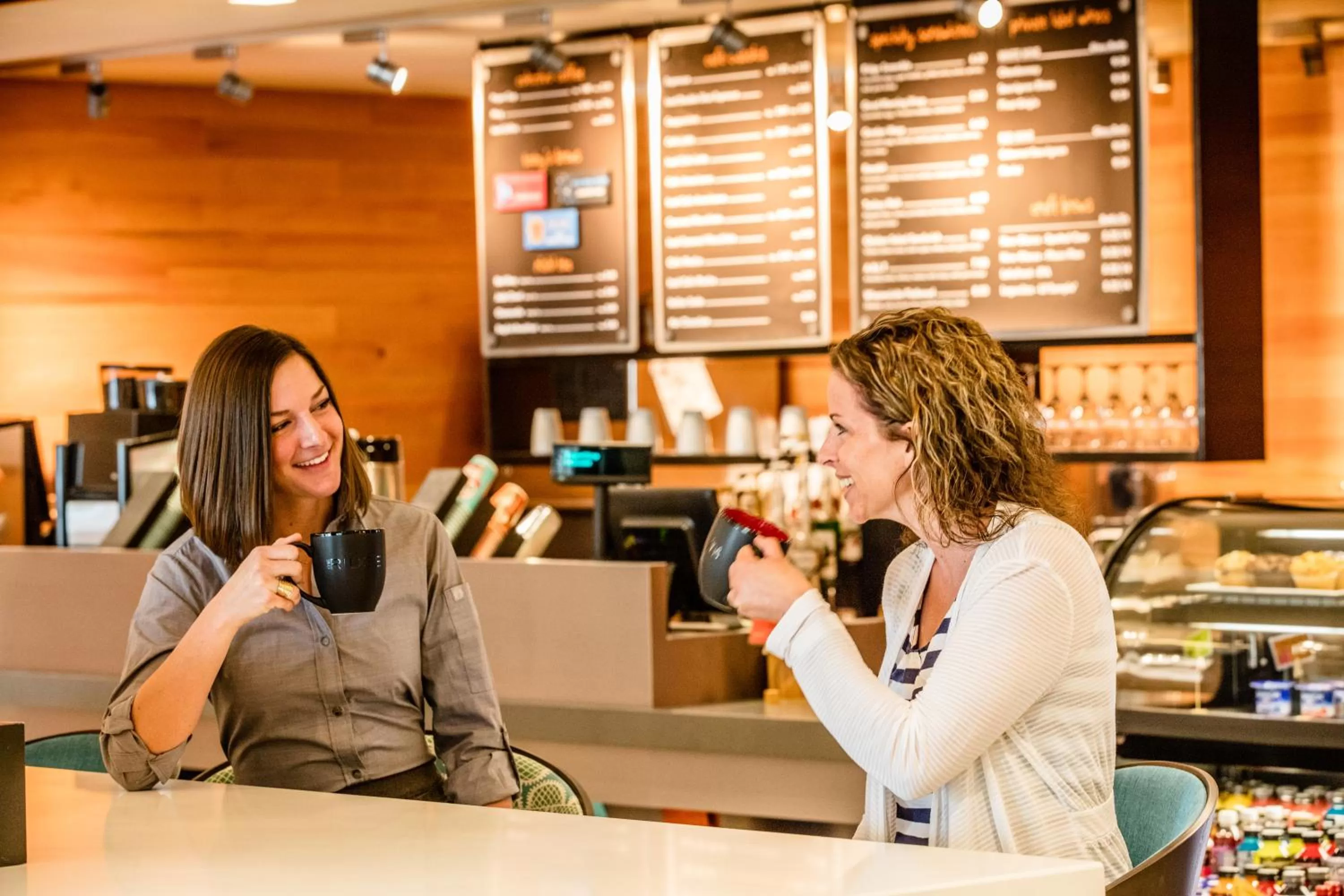 Restaurant/places to eat in The Ridge Hotel