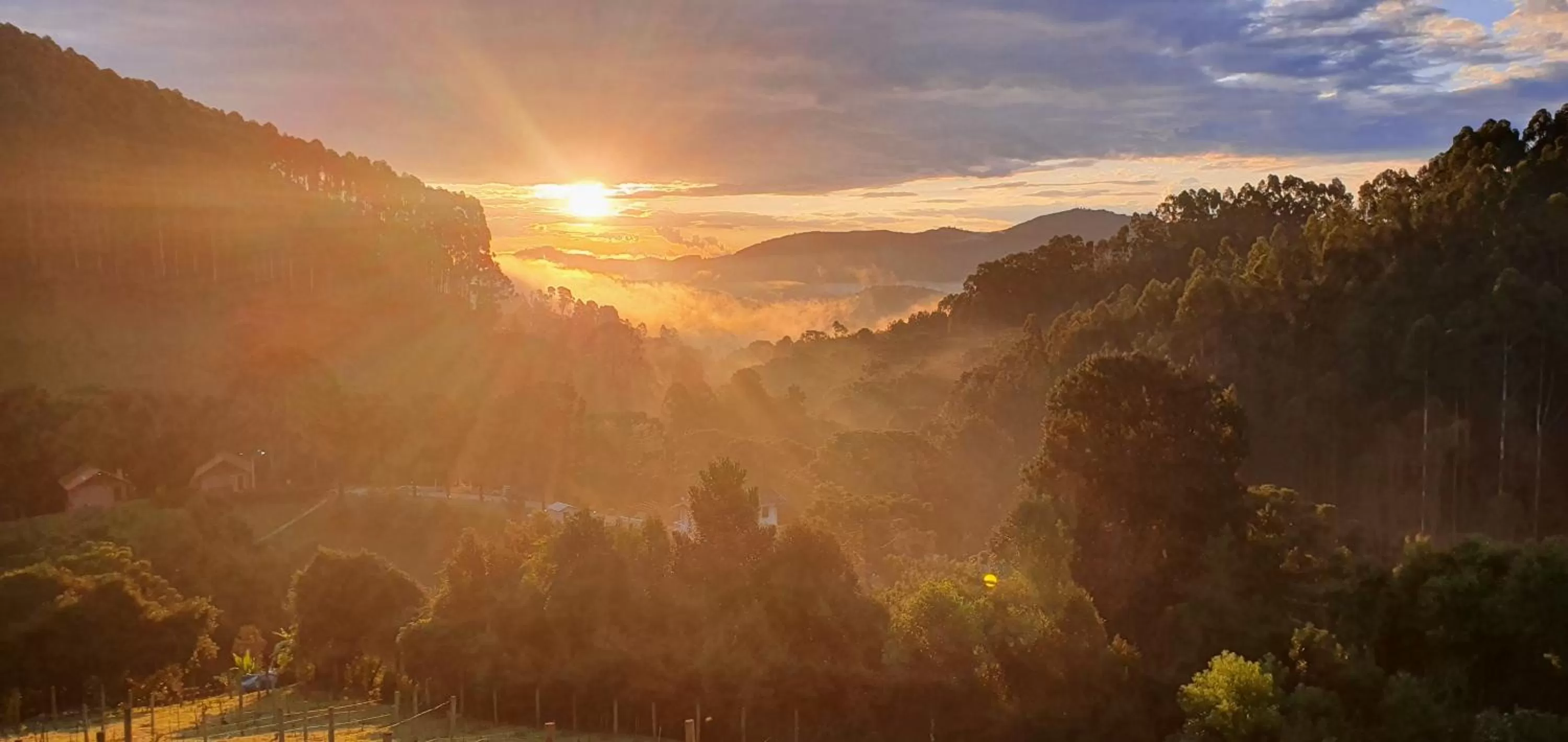 Sunrise/Sunset in MD Luar da Montanha