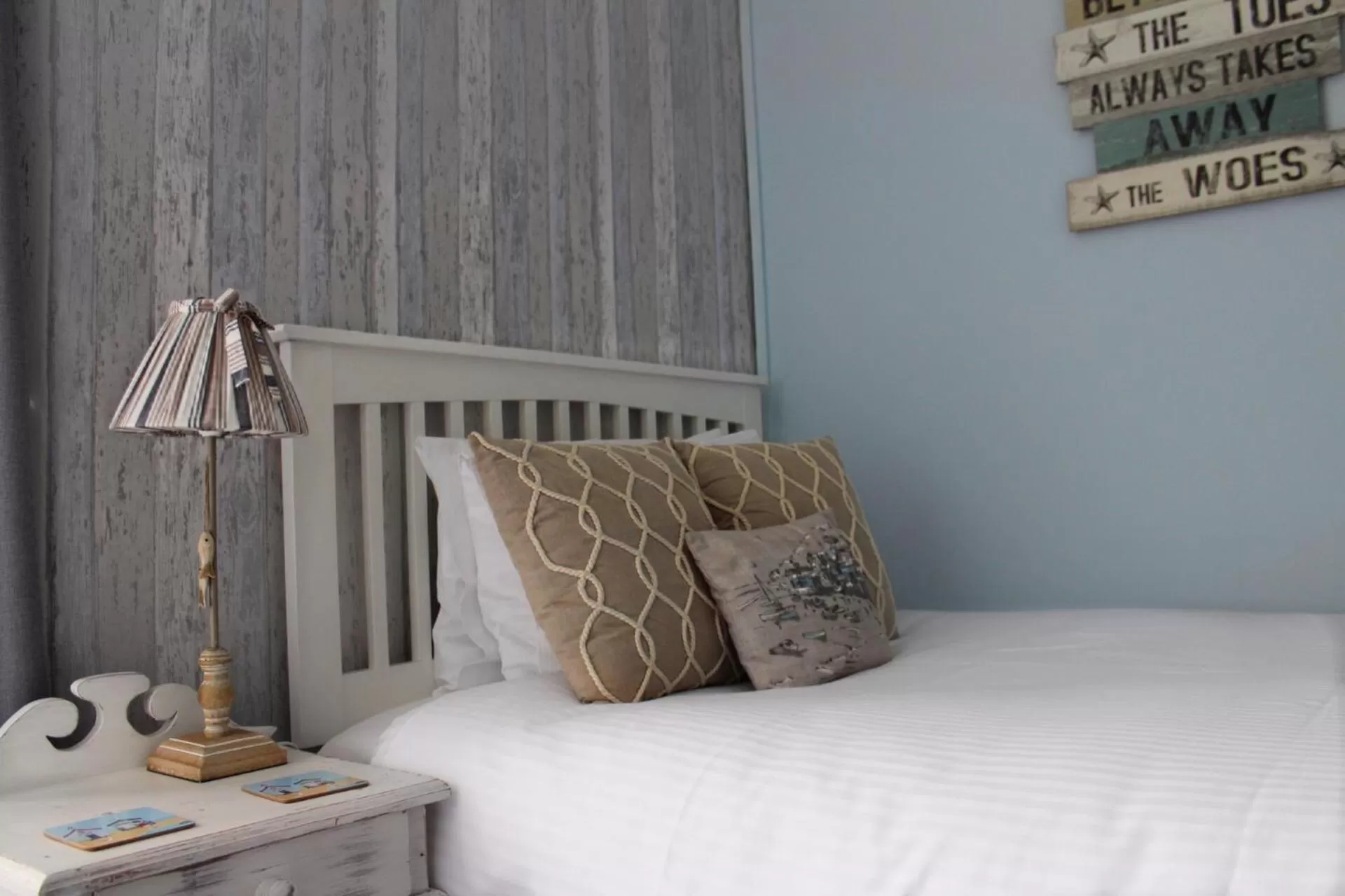 Bed in Cliveden Guest House