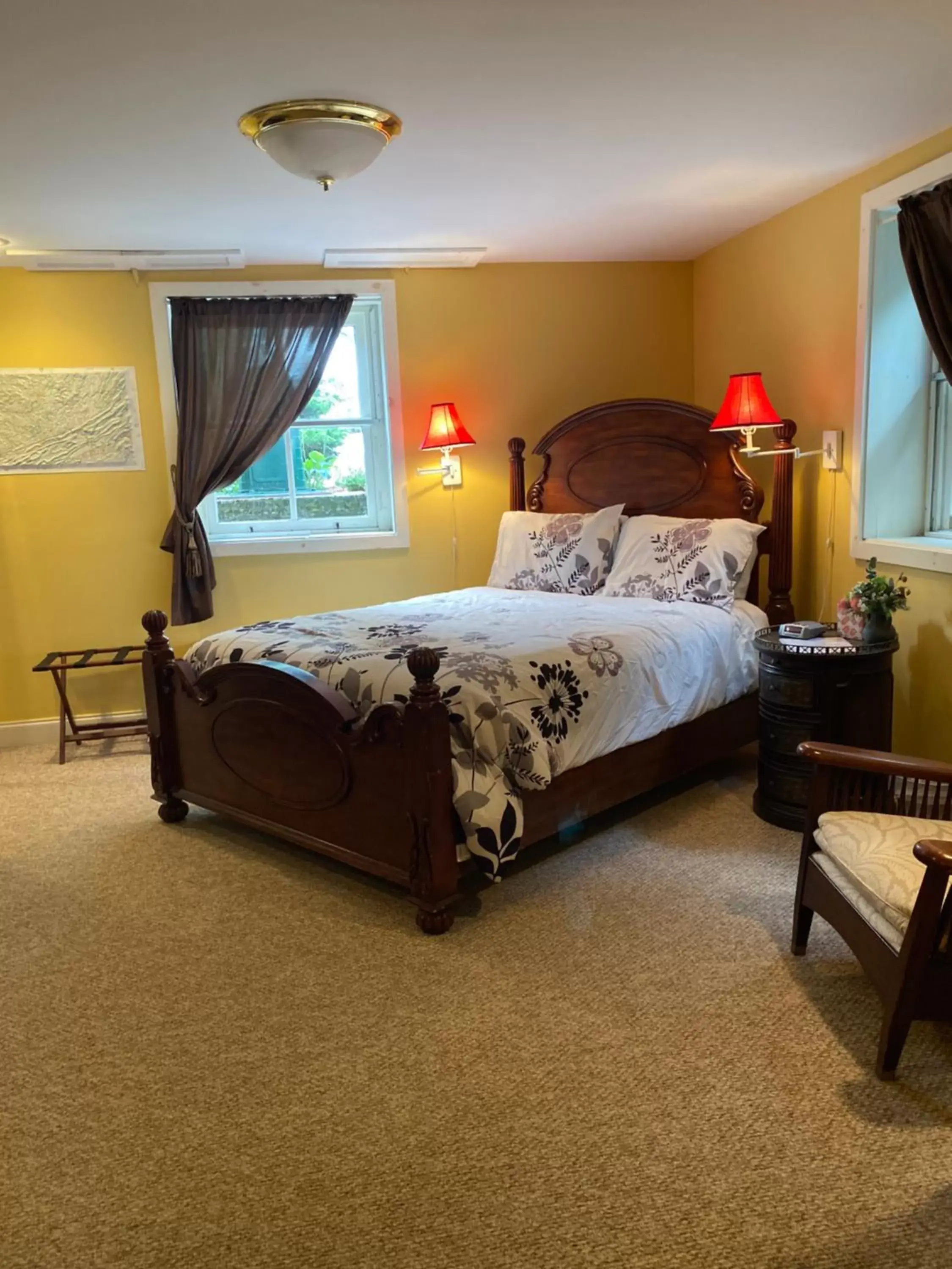 Queen Room in Rockwood Manor Bed & Breakfast Queen Room in Rockwood Manor Bed & Breakfast