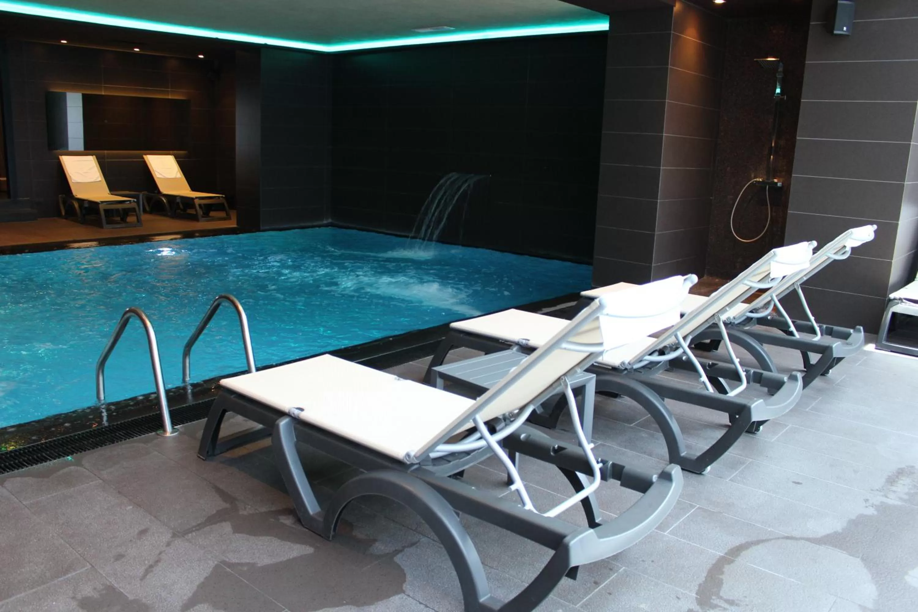 Spa and wellness centre/facilities, Swimming Pool in Privilege Hotel & Spa