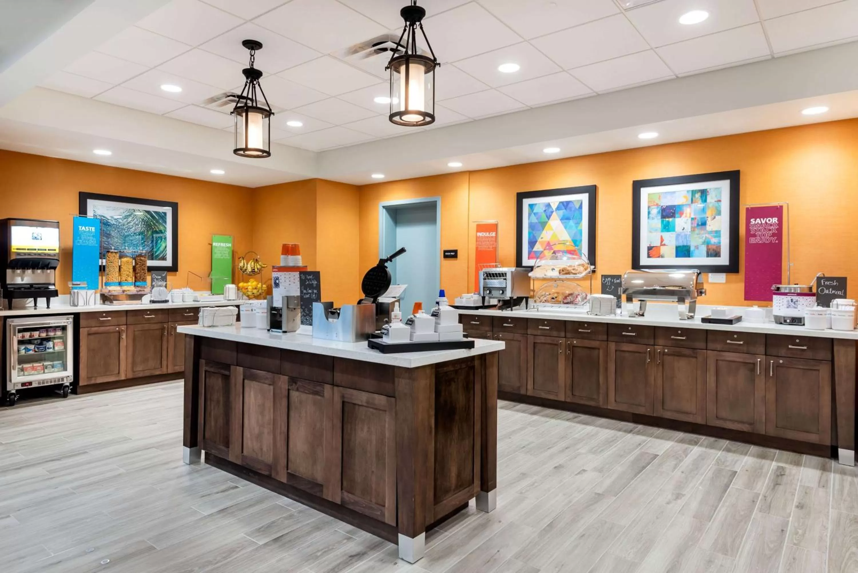 Restaurant/places to eat in Hampton Inn Baltimore Bayview Campus