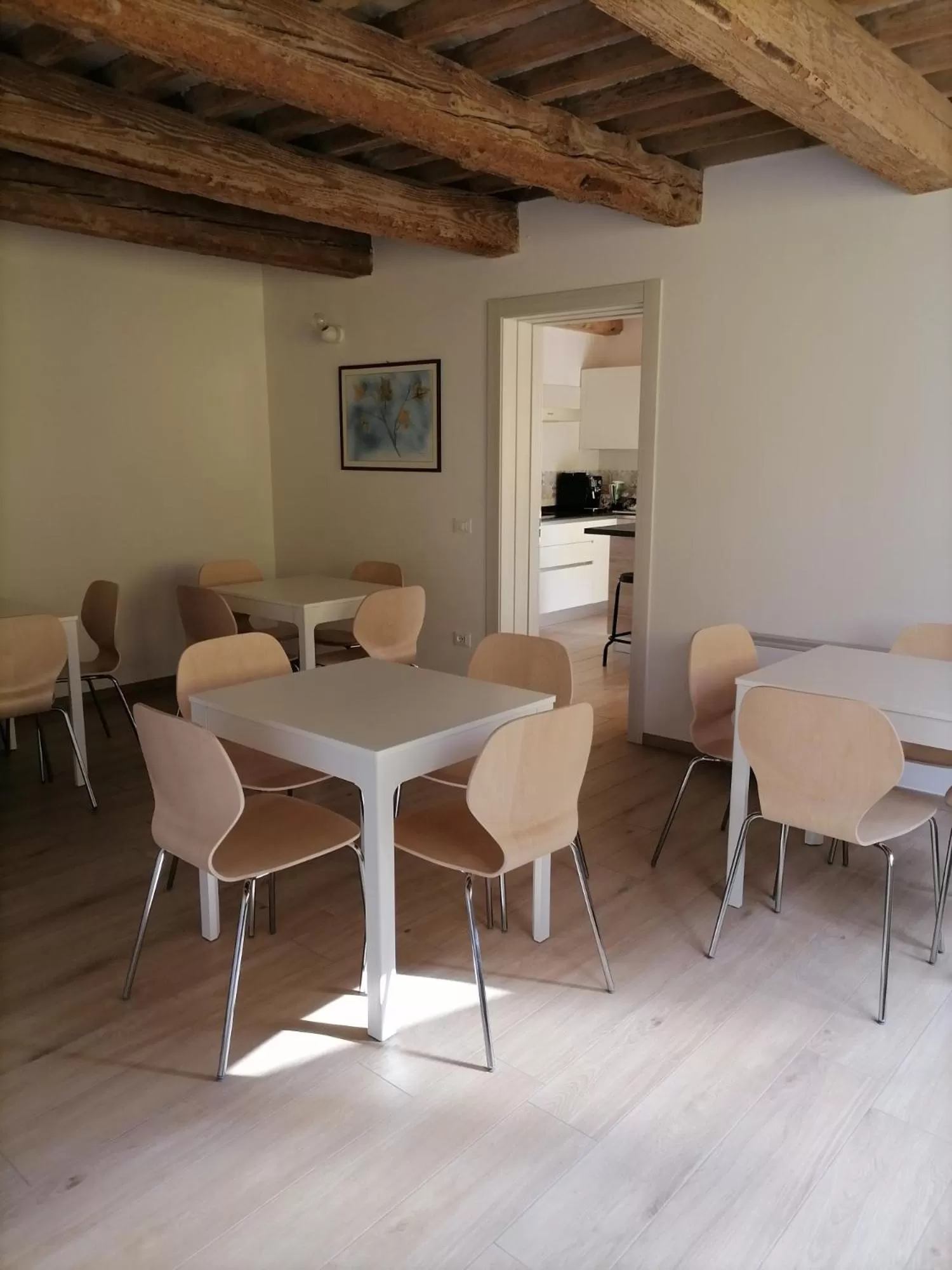 Dining Area in B&B La Casa Gialla