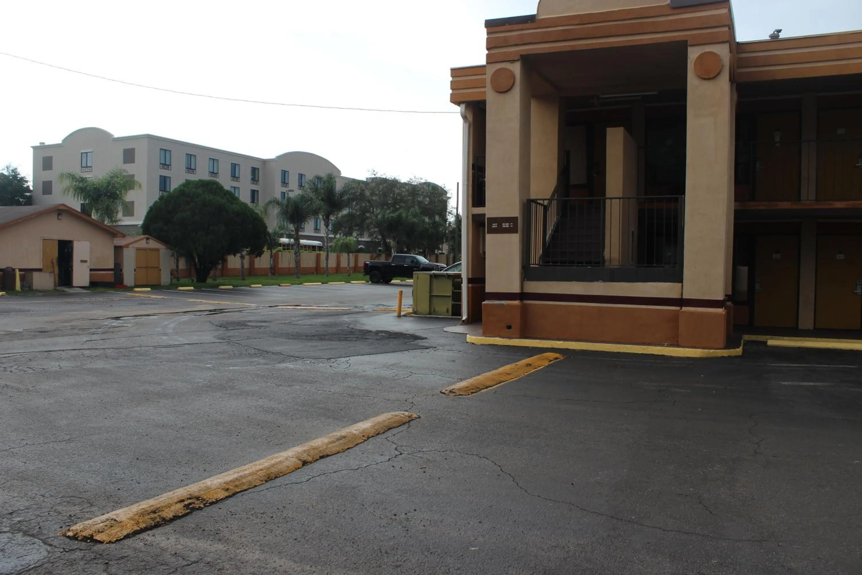 Tampa Inn Near Busch Gardens