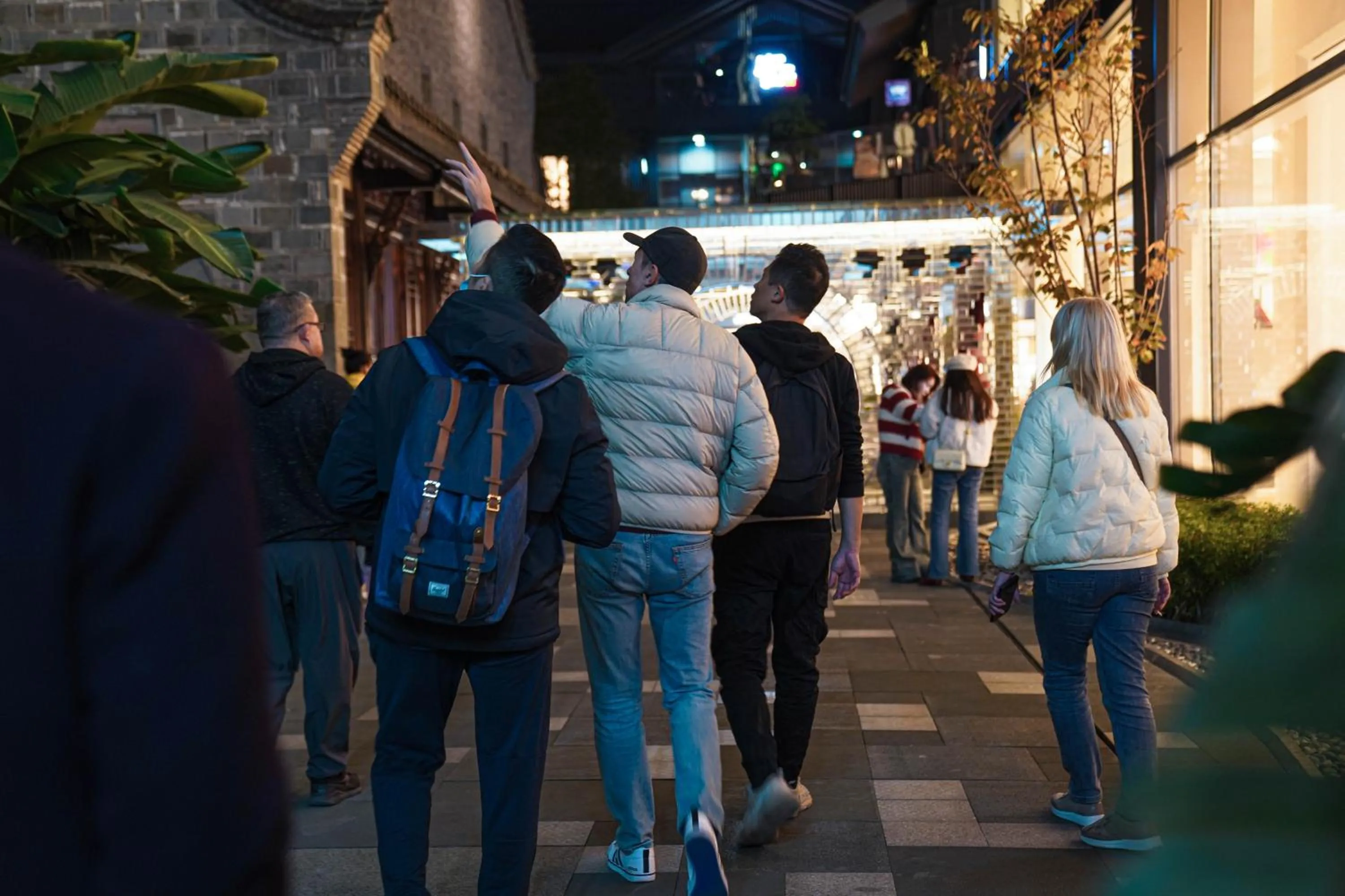 Hiking in Chengdu Mix Hostel Backpackers