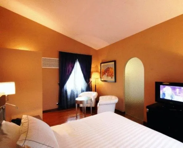 Seating area in Sangallo Hotel