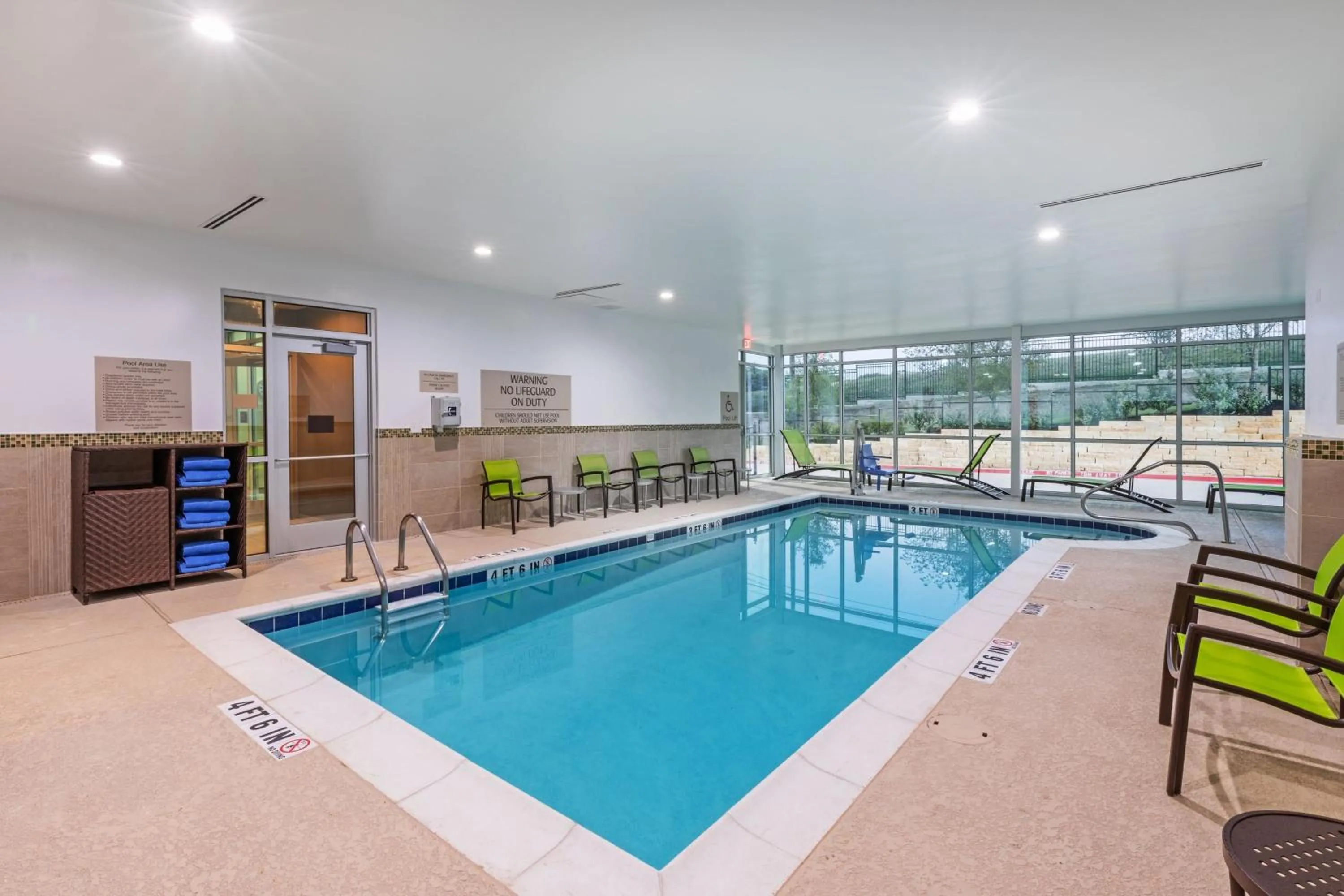 Swimming pool in SpringHill Suites by Marriott Austin West/Lakeway