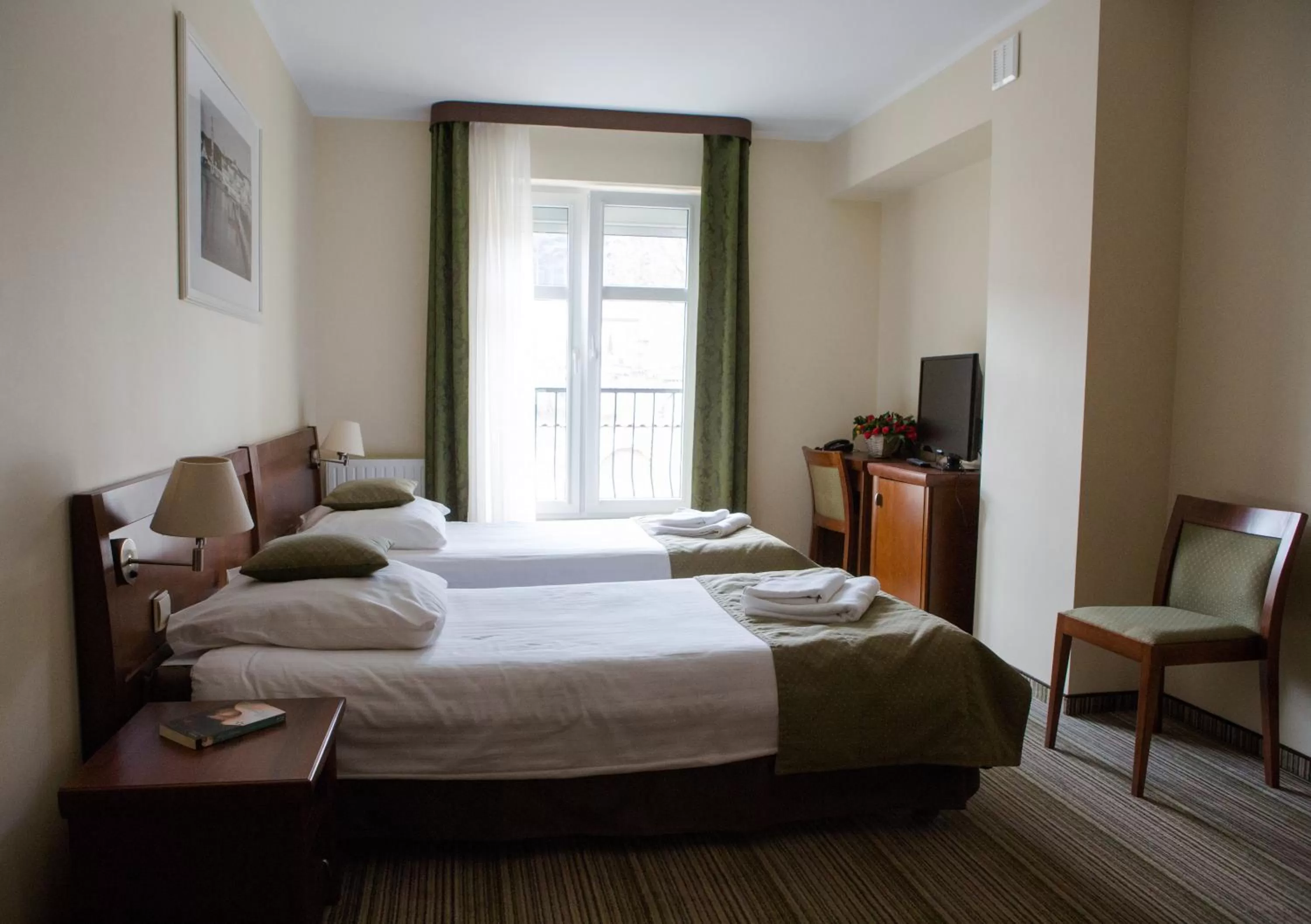 Bedroom, Bed in Villa Palladium