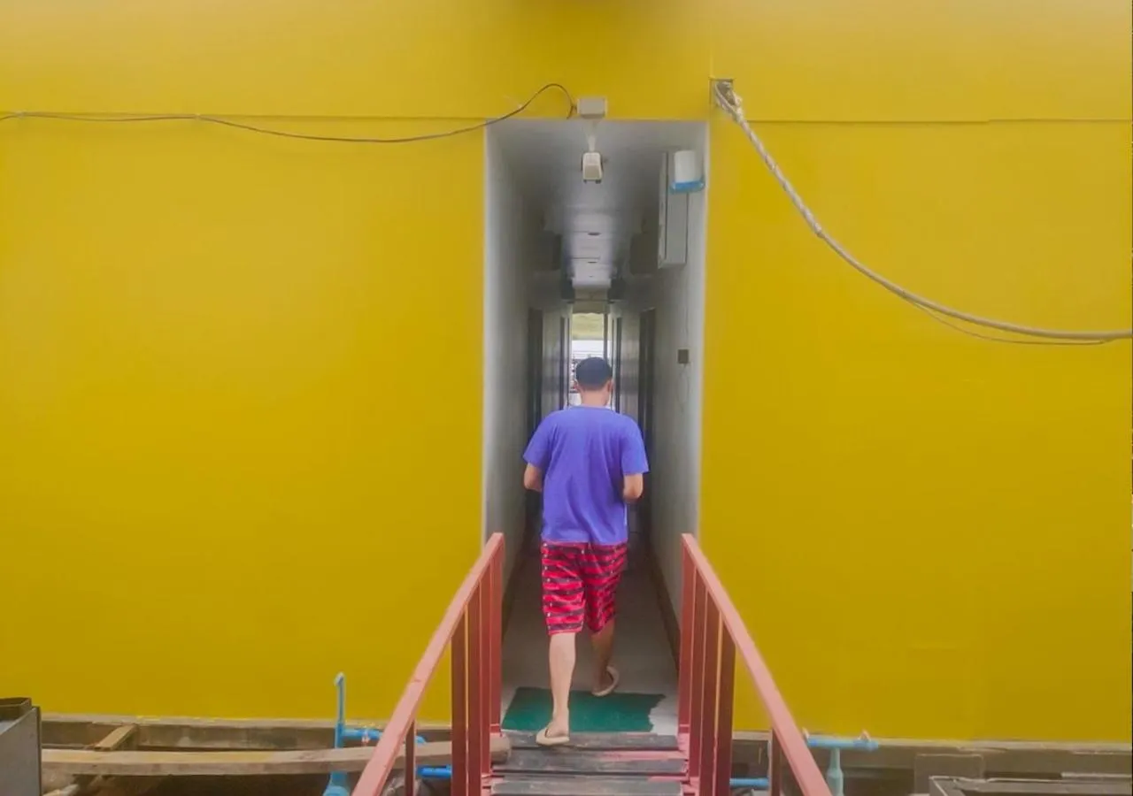 Facade/entrance in Tara Raft