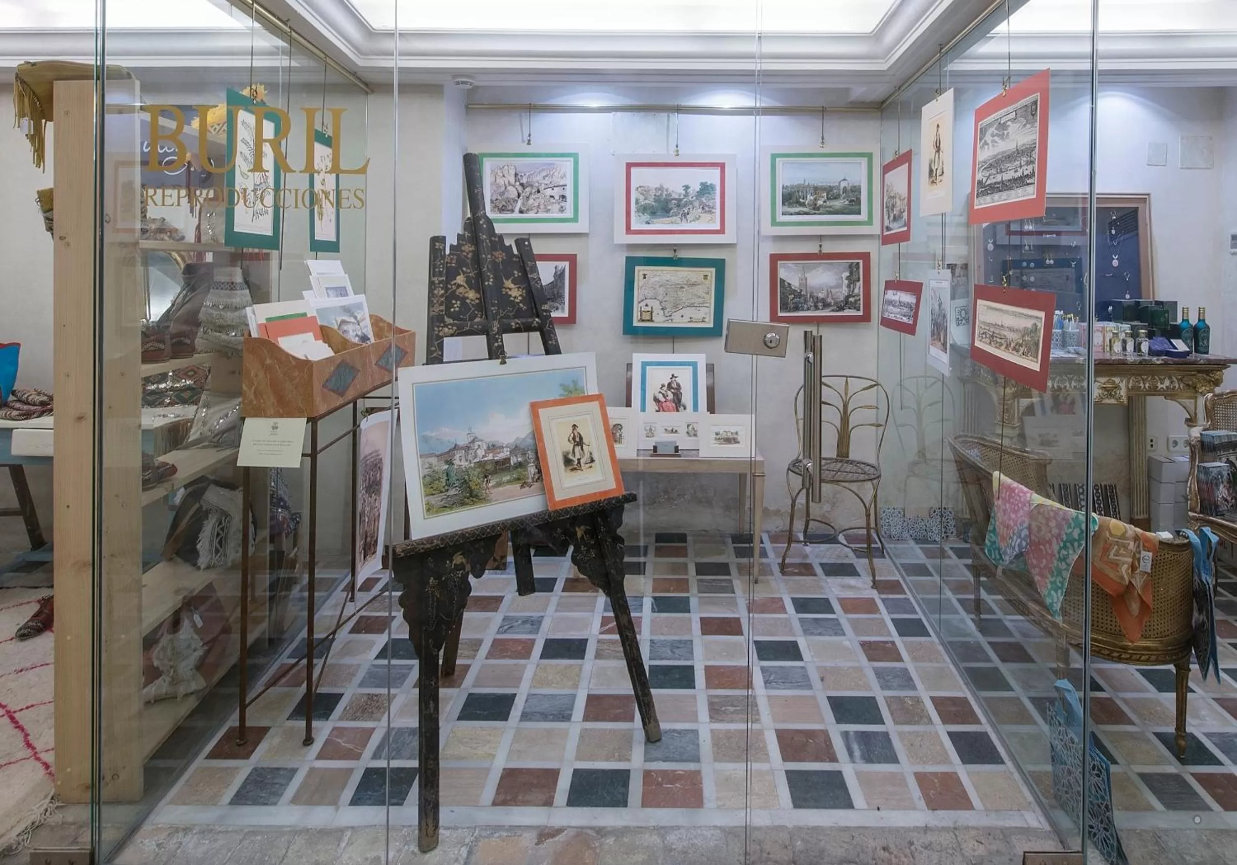 On-site shops in Hotel Las Casas de la Judería