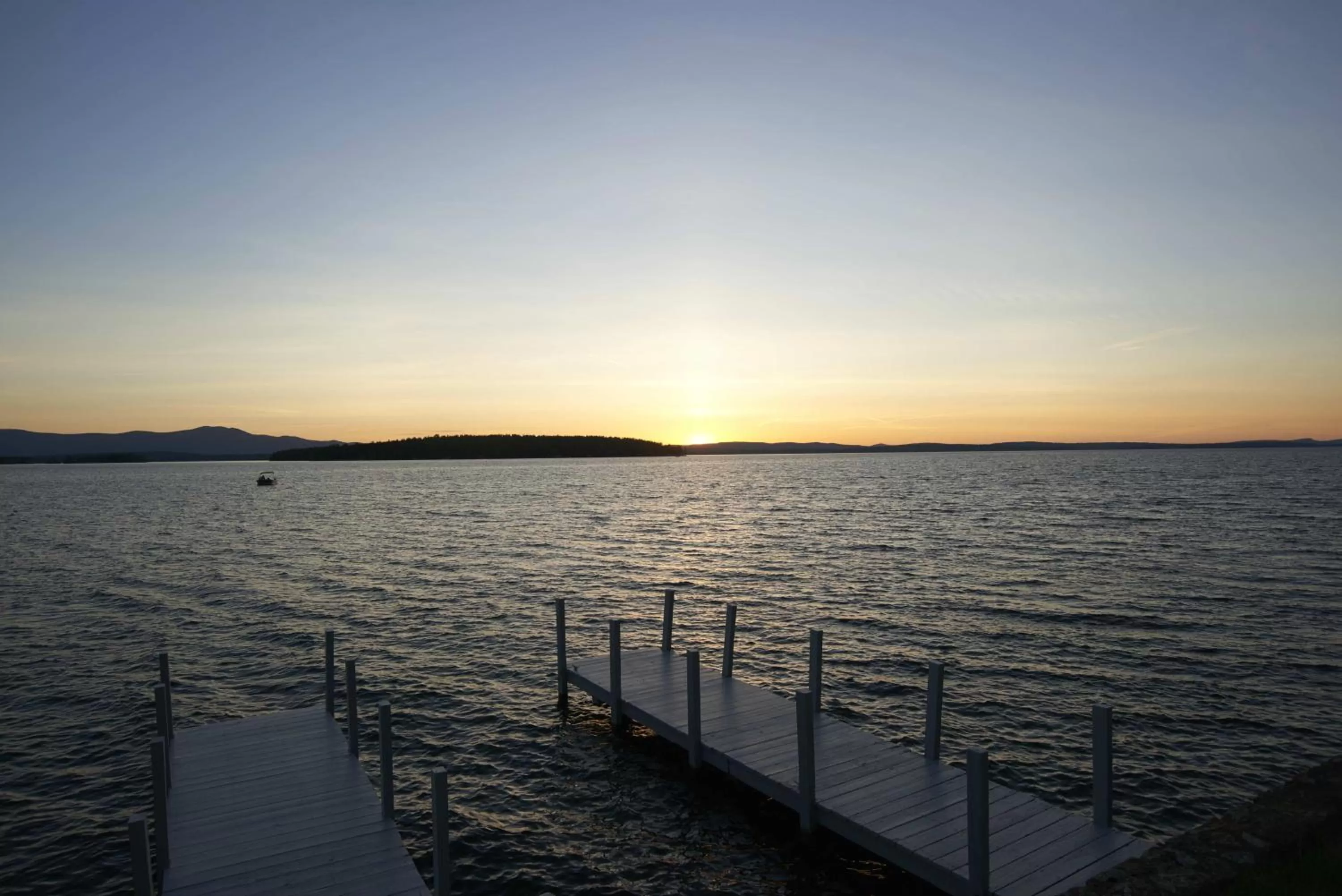Sunrise/Sunset in Belknap Point Inn