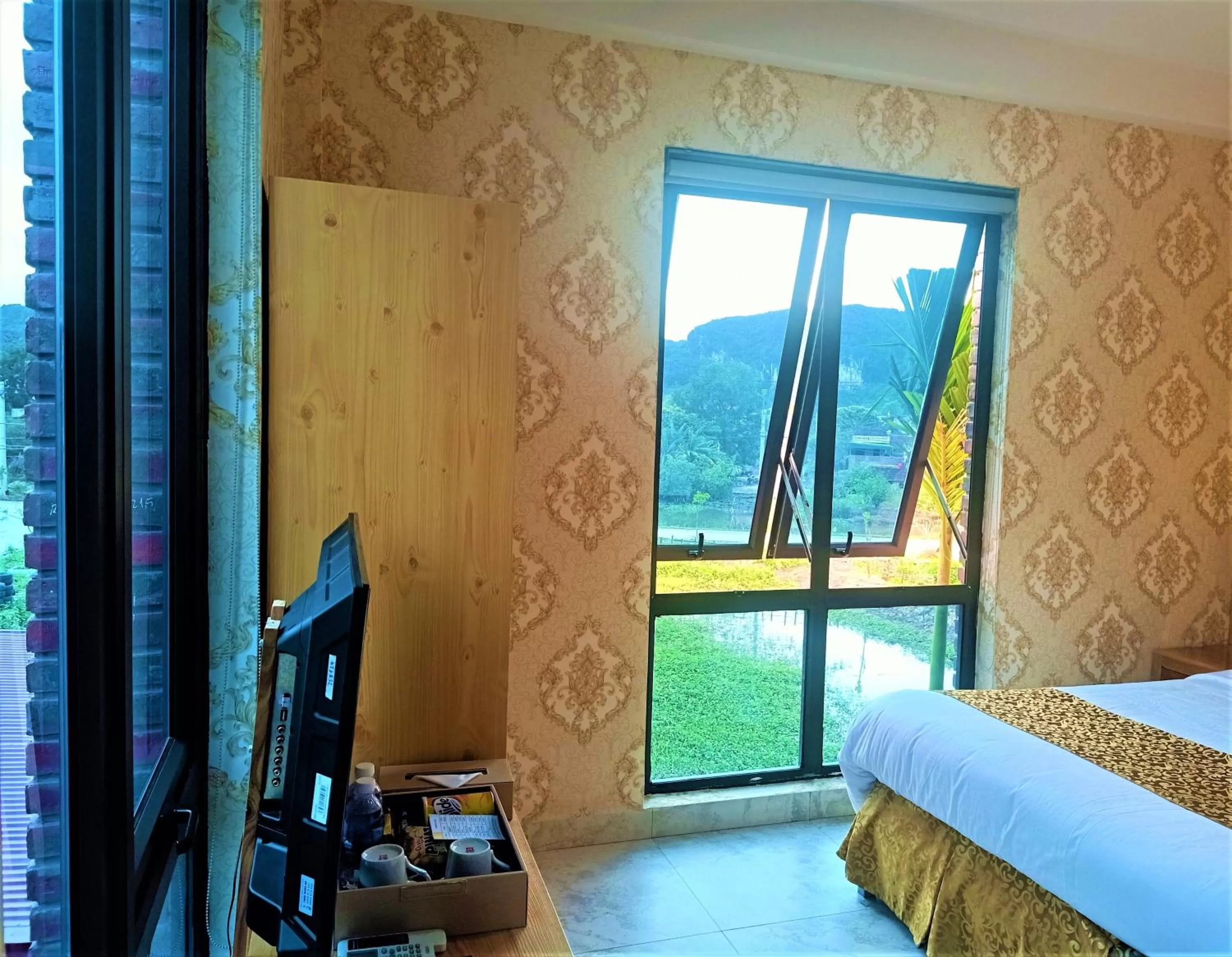 Mountain view in Cozynibi Hotel