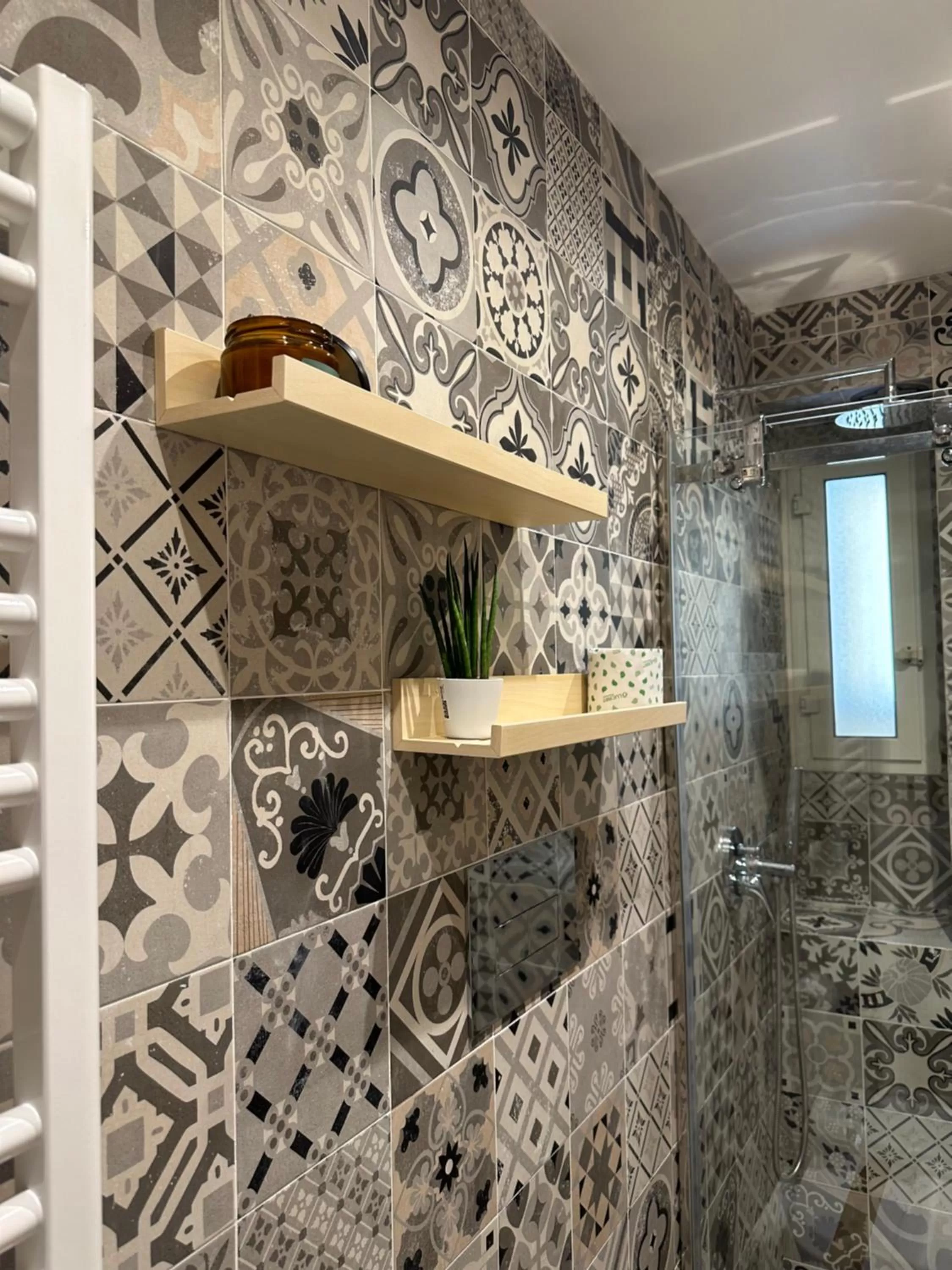 Shower, Bathroom in B&B Scarlatti 60