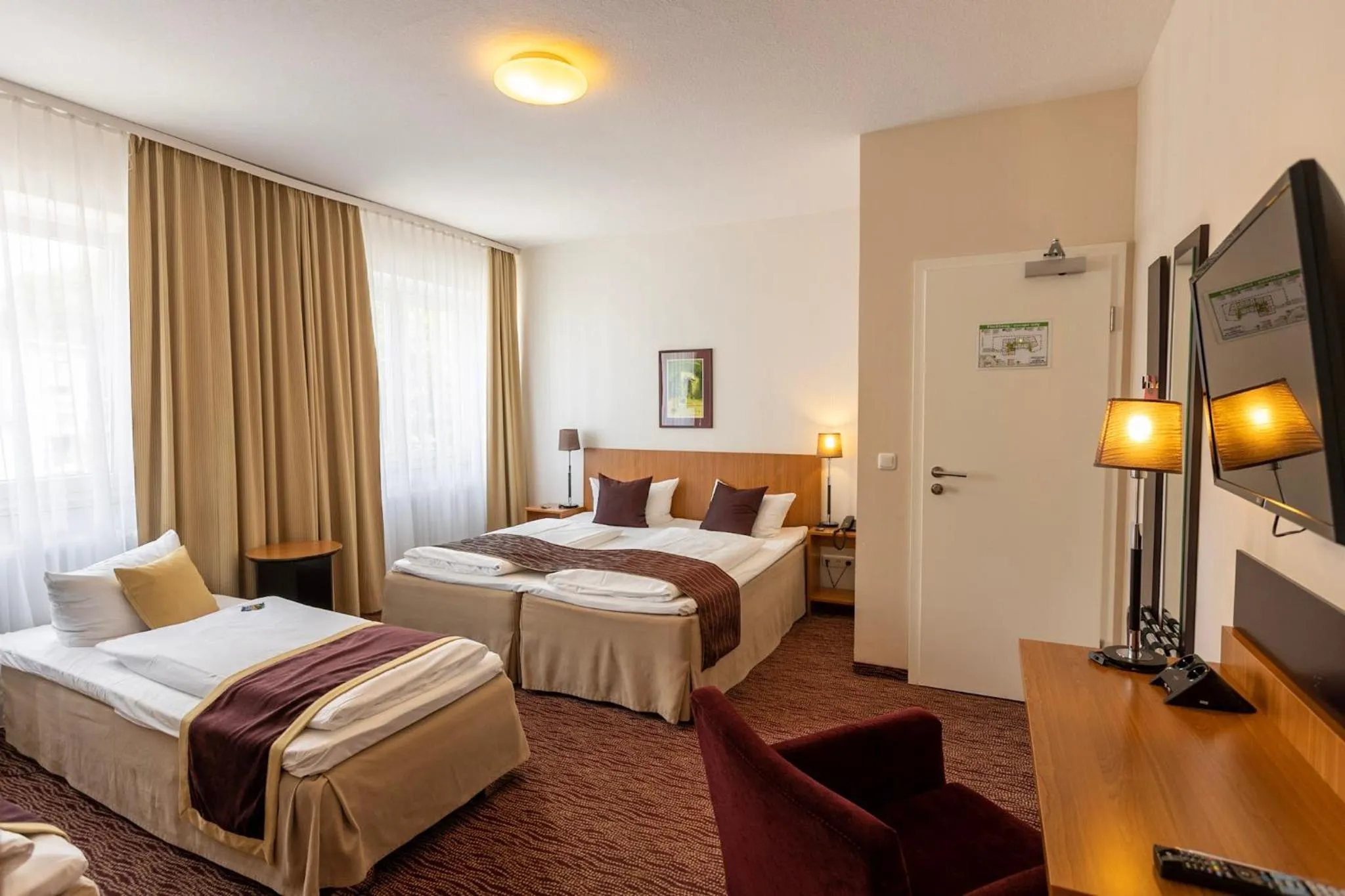 Bedroom, Bed in Comfort Hotel tom Kyle