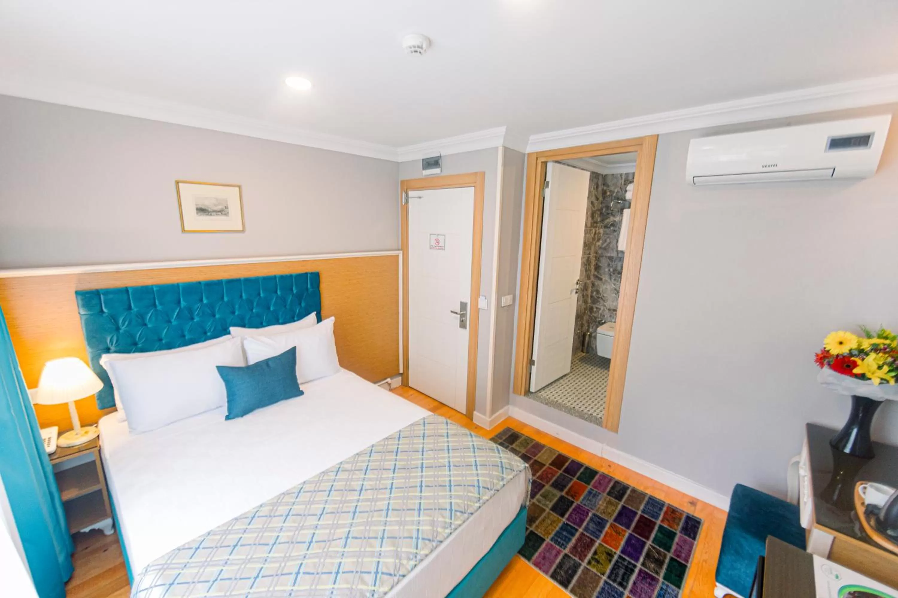 Massage, Bed in Acacia Mansion Hotel