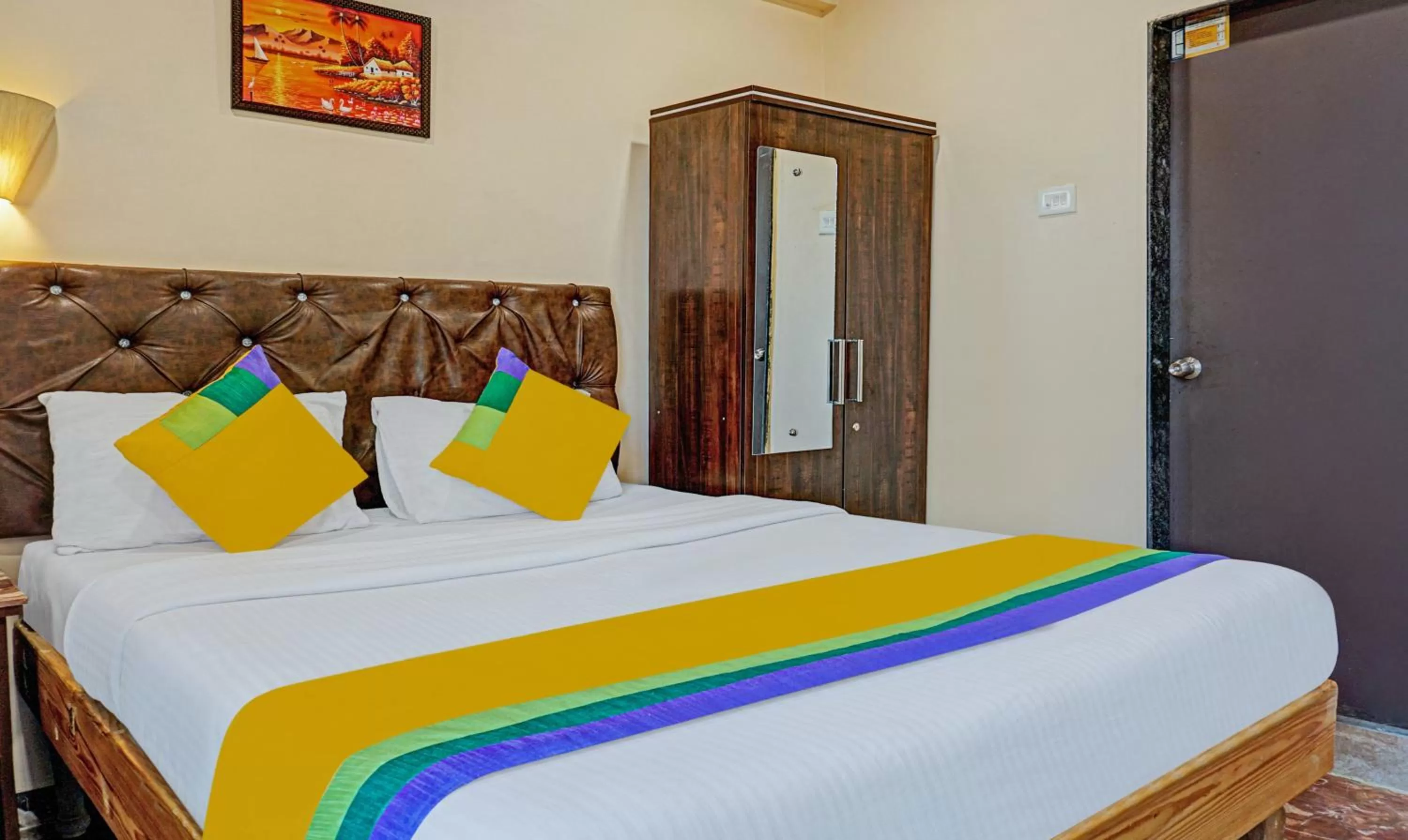 Bedroom, Bed in Itsy By Treebo - Punest