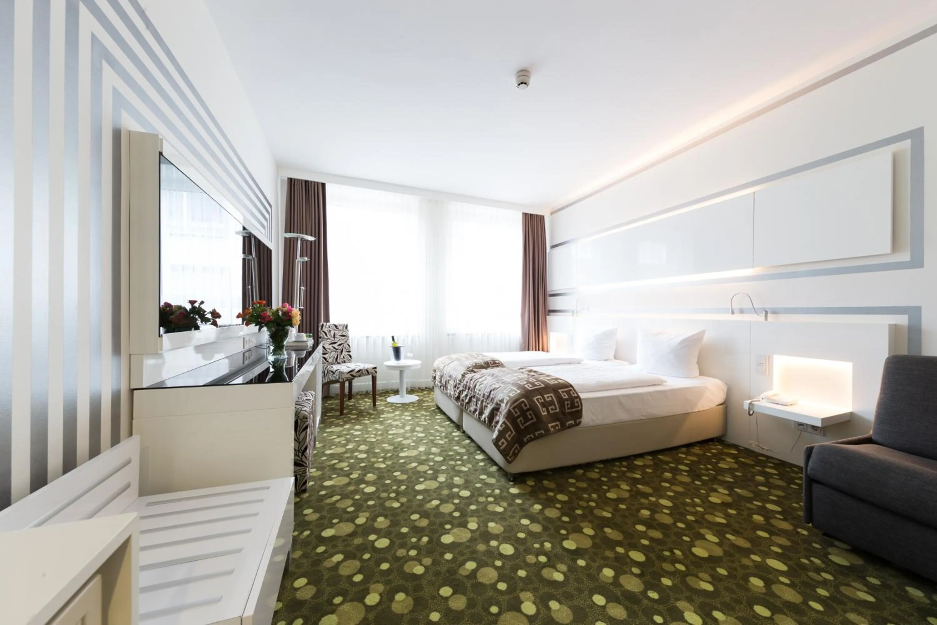 Photo of the whole room, Bed in Hotel Bayer's