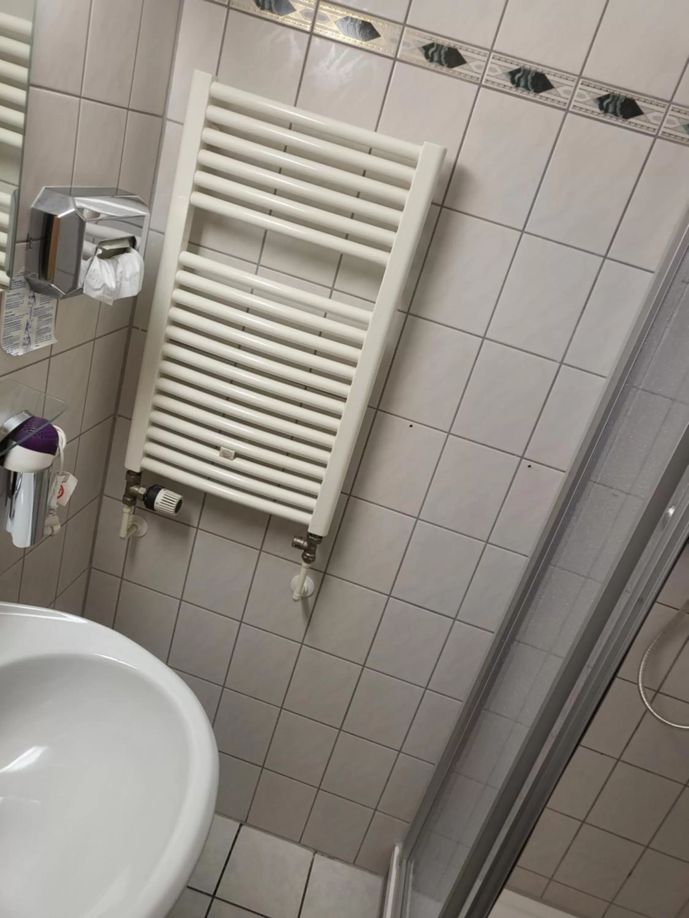 Bathroom in Pension Kuehnauer Hof