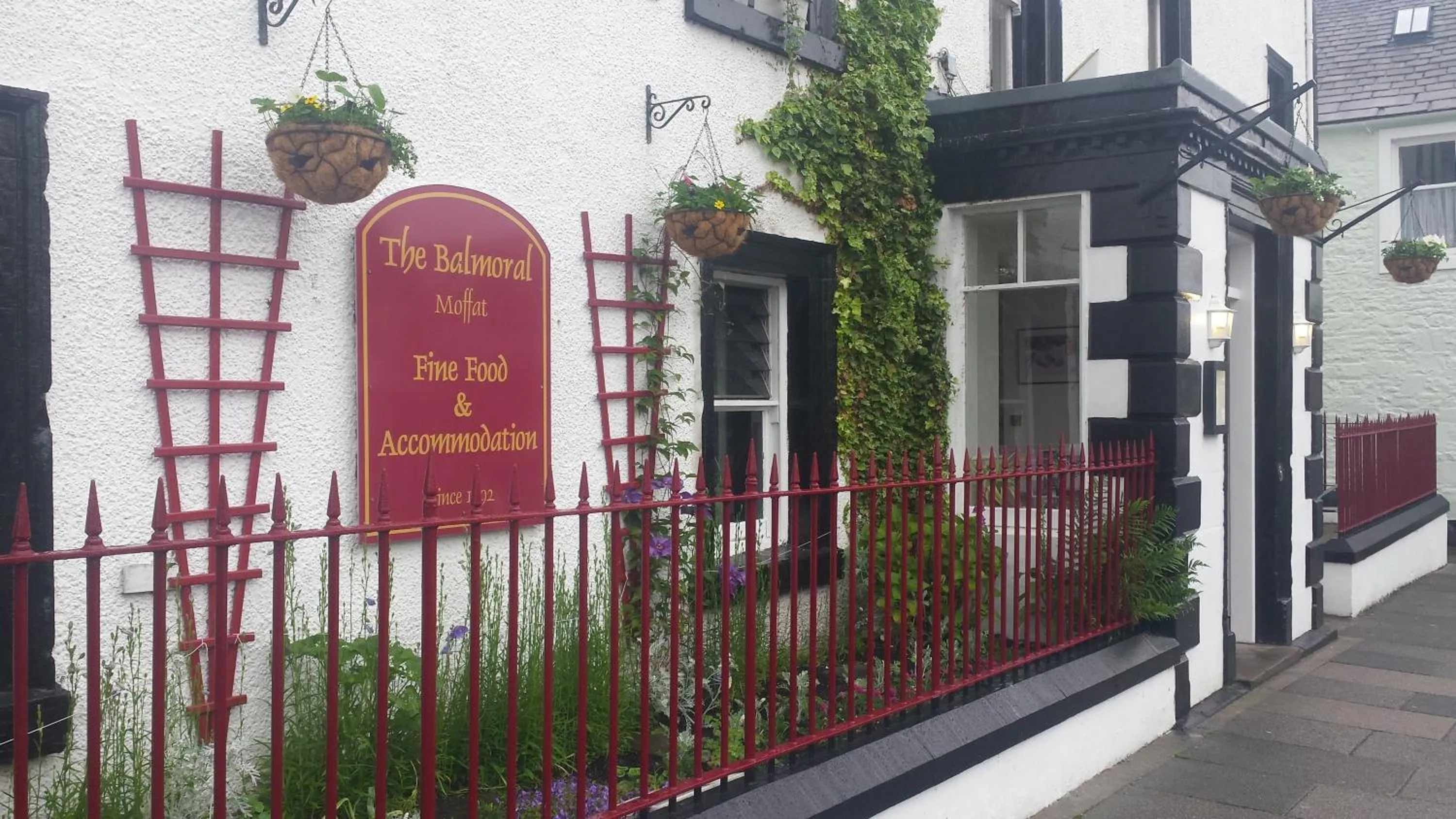 Facade/entrance in Balmoral Hotel