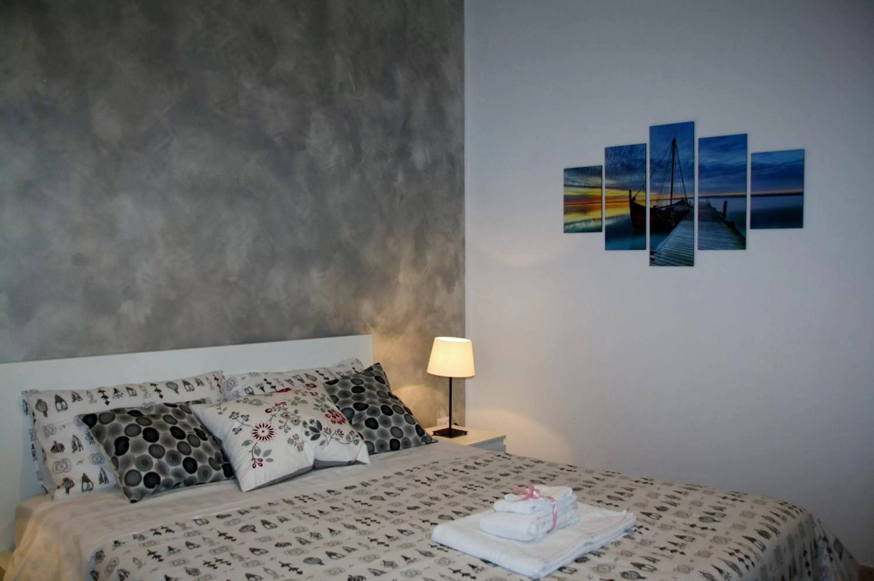 Standard Triple Room - single occupancy in Central House